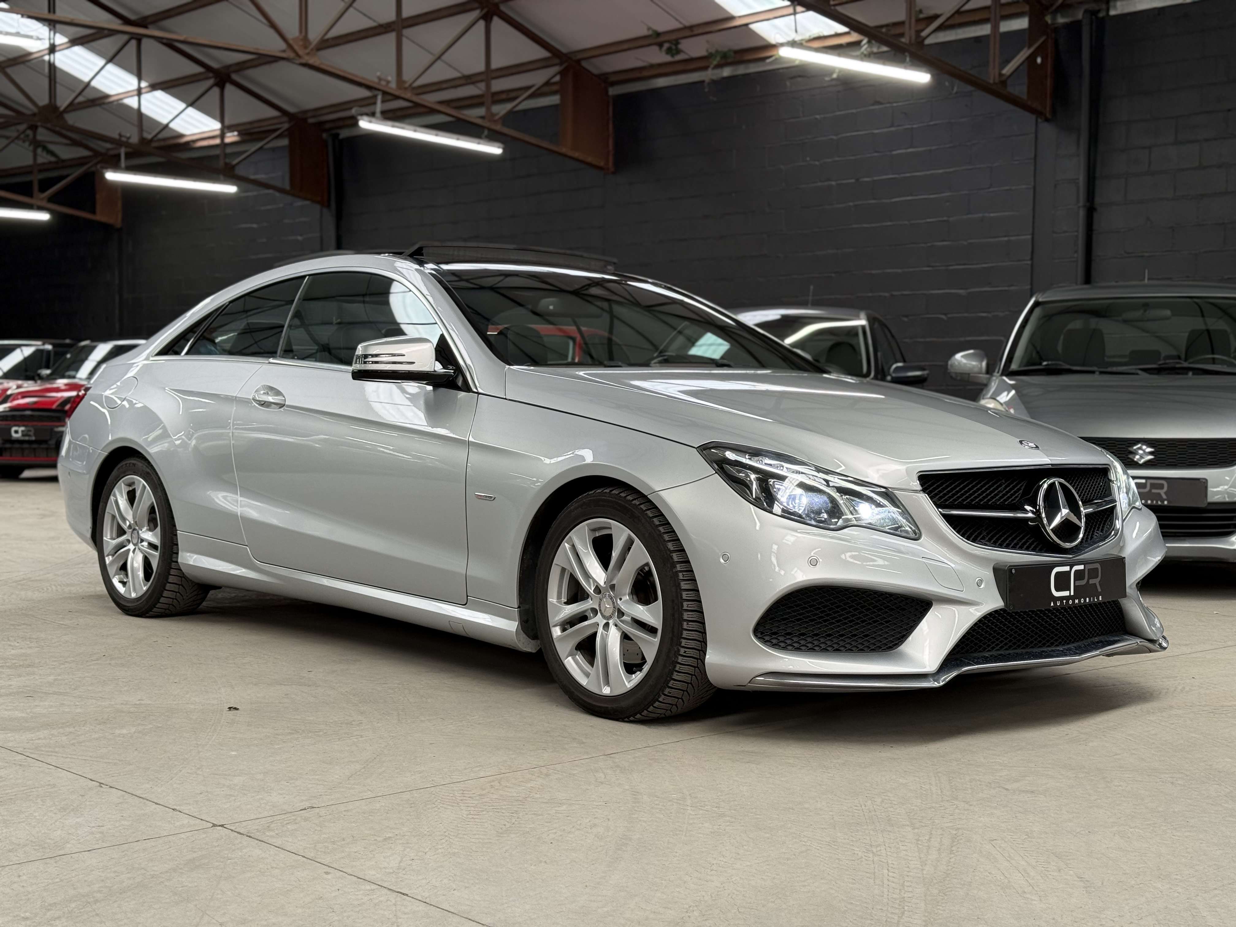 Mercedes-Benz E 220 d * PACK AMG * TOIT PANO * LED * RADAR * SIEGE CH