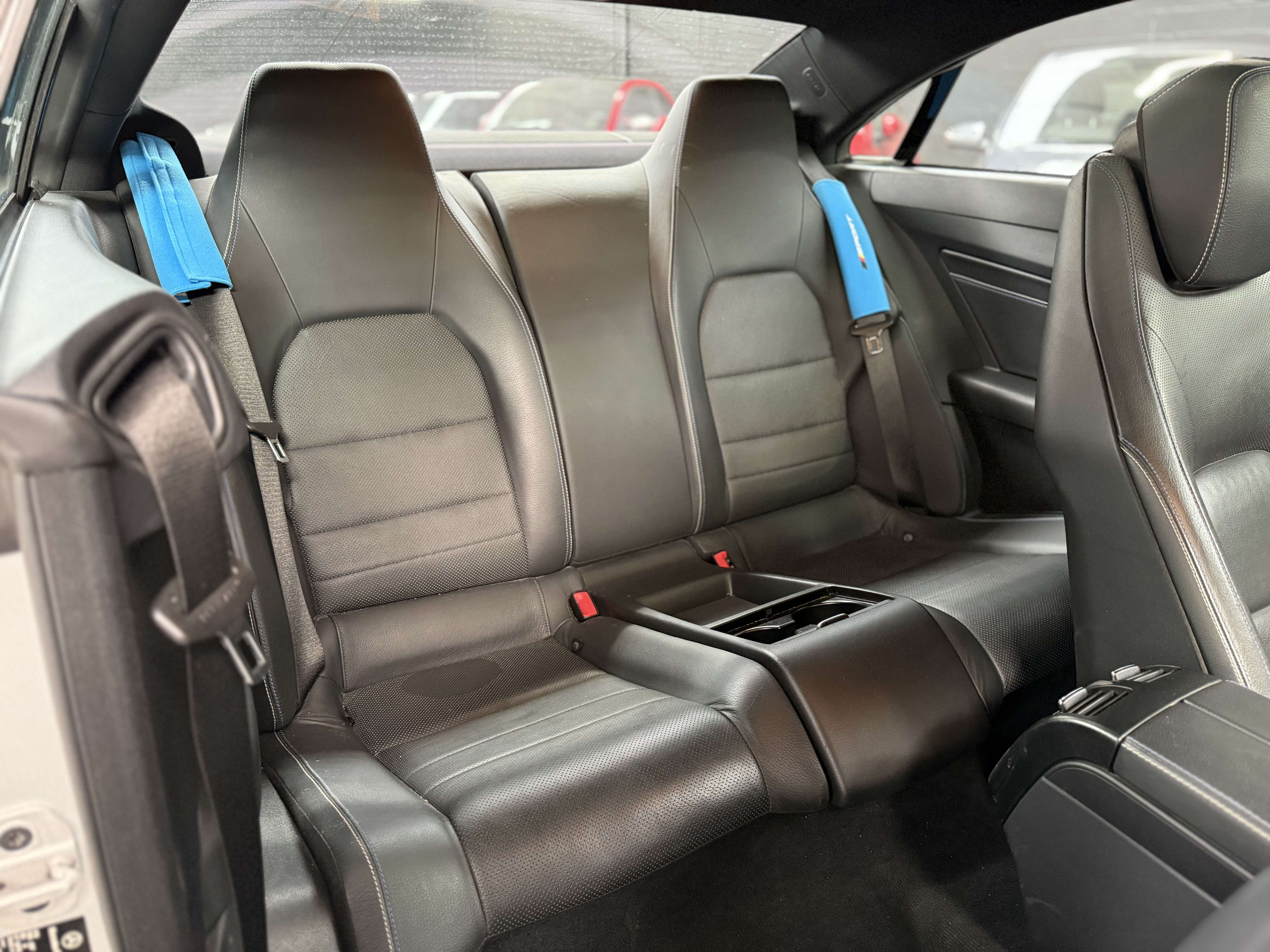 Mercedes-Benz E 220 d * PACK AMG * TOIT PANO * LED * RADAR * SIEGE CH