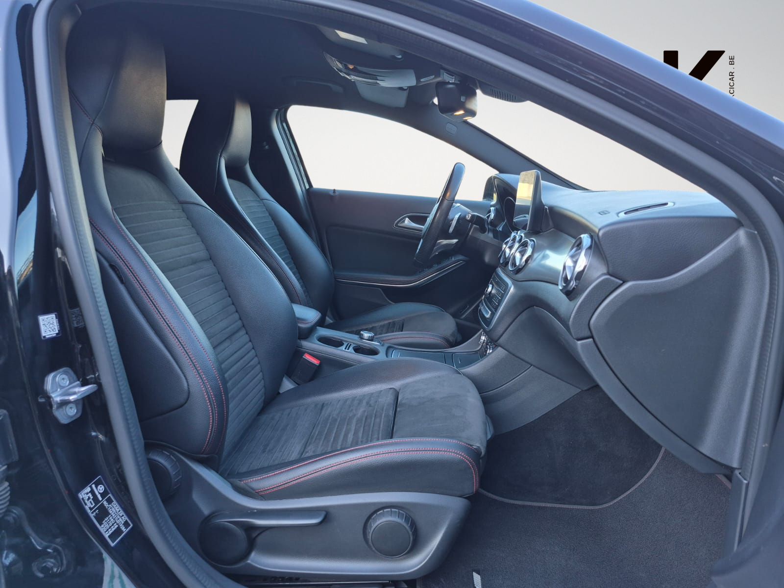 Mercedes-Benz GLA 180 Finition "AMG LINE" - SUV Premium Automatique - Garantie 12 Mois avec Entretien Effectué - Zone LEZ Ok