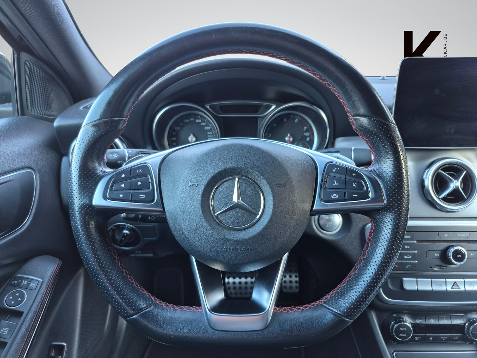 Mercedes-Benz GLA 180 Finition "AMG LINE" - SUV Premium Automatique - Garantie 12 Mois avec Entretien Effectué - Zone LEZ Ok