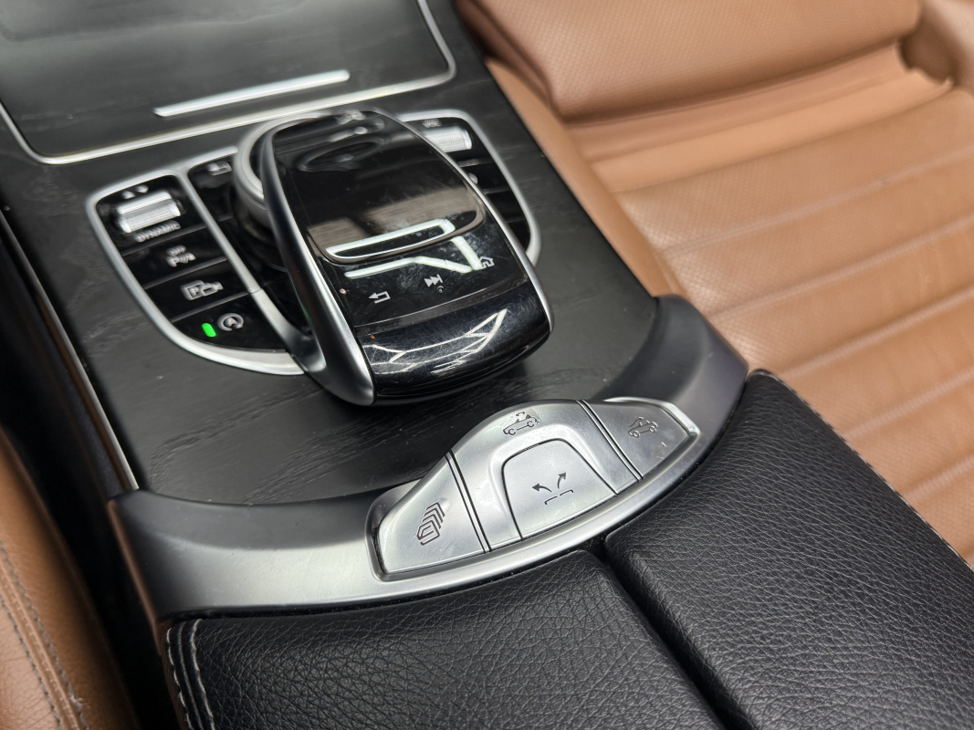 Mercedes-Benz Classe C 220 d CABRIOLET AMG LINE 194 ch 9G-Tronic