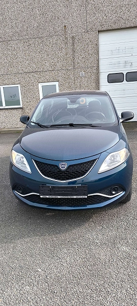 Lancia Ypsilon Lancia Upsilon 1200 essence Cng 100000 km 2016