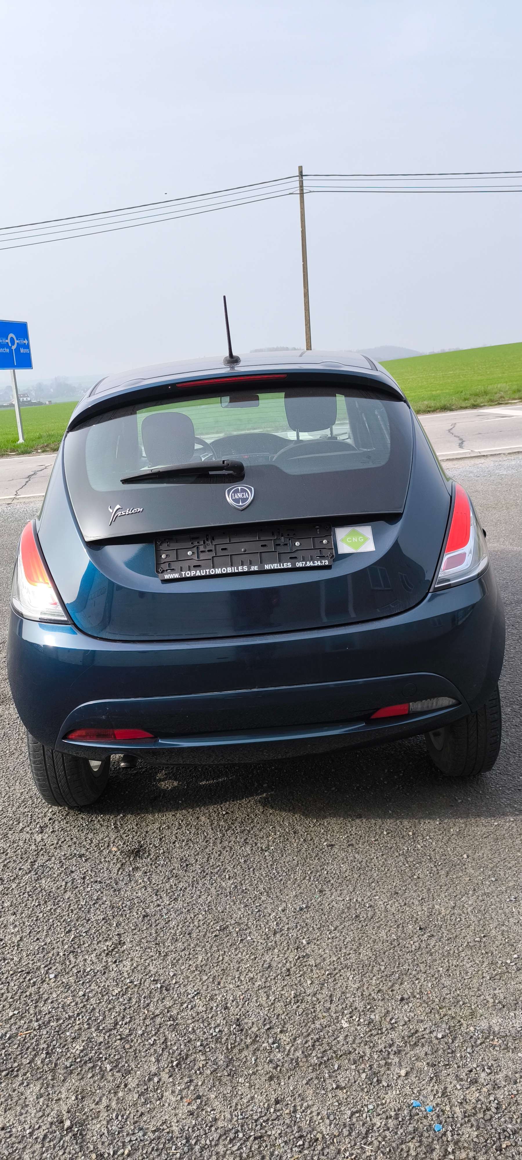 Lancia Ypsilon Lancia Upsilon 1200 essence Cng 100000 km 2016