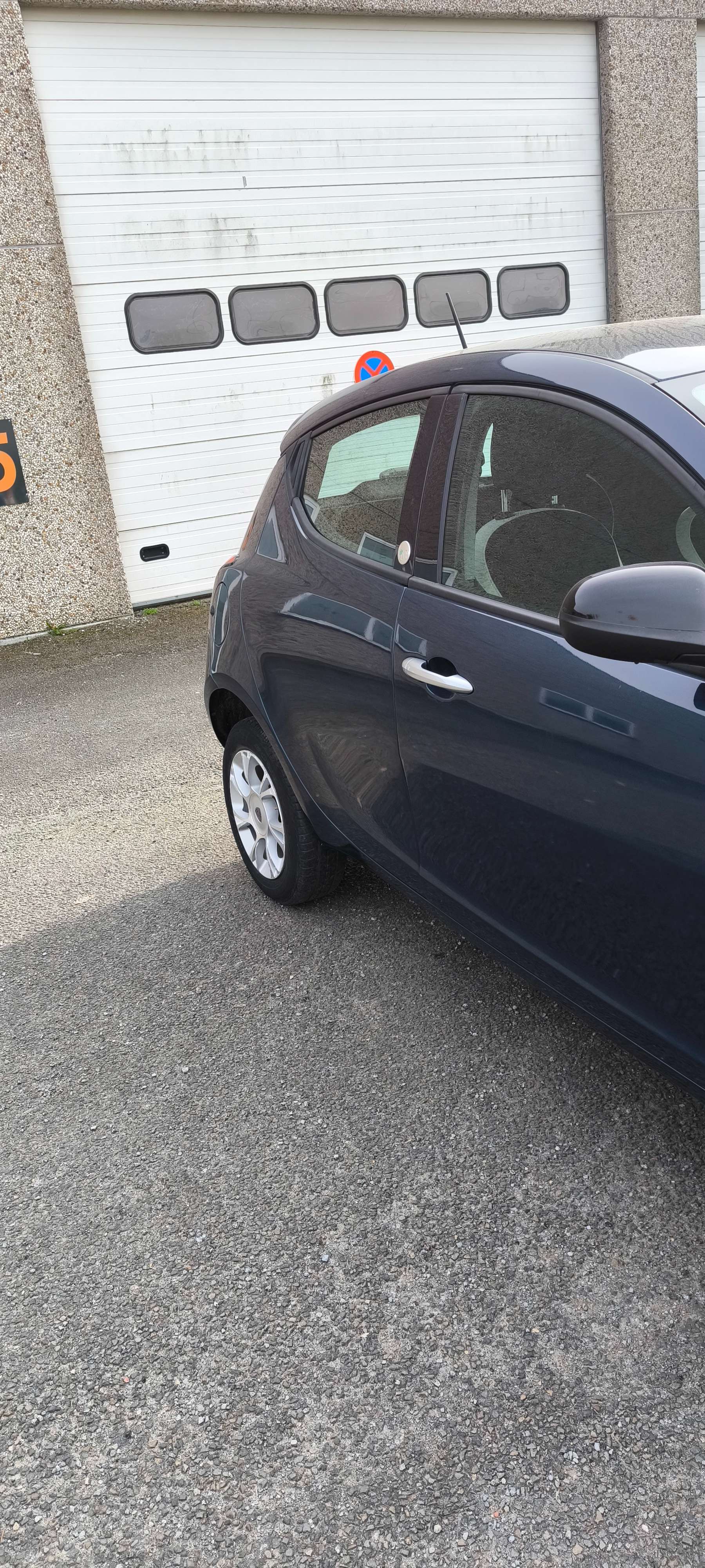 Lancia Ypsilon Lancia Upsilon 1200 essence Cng 100000 km 2016
