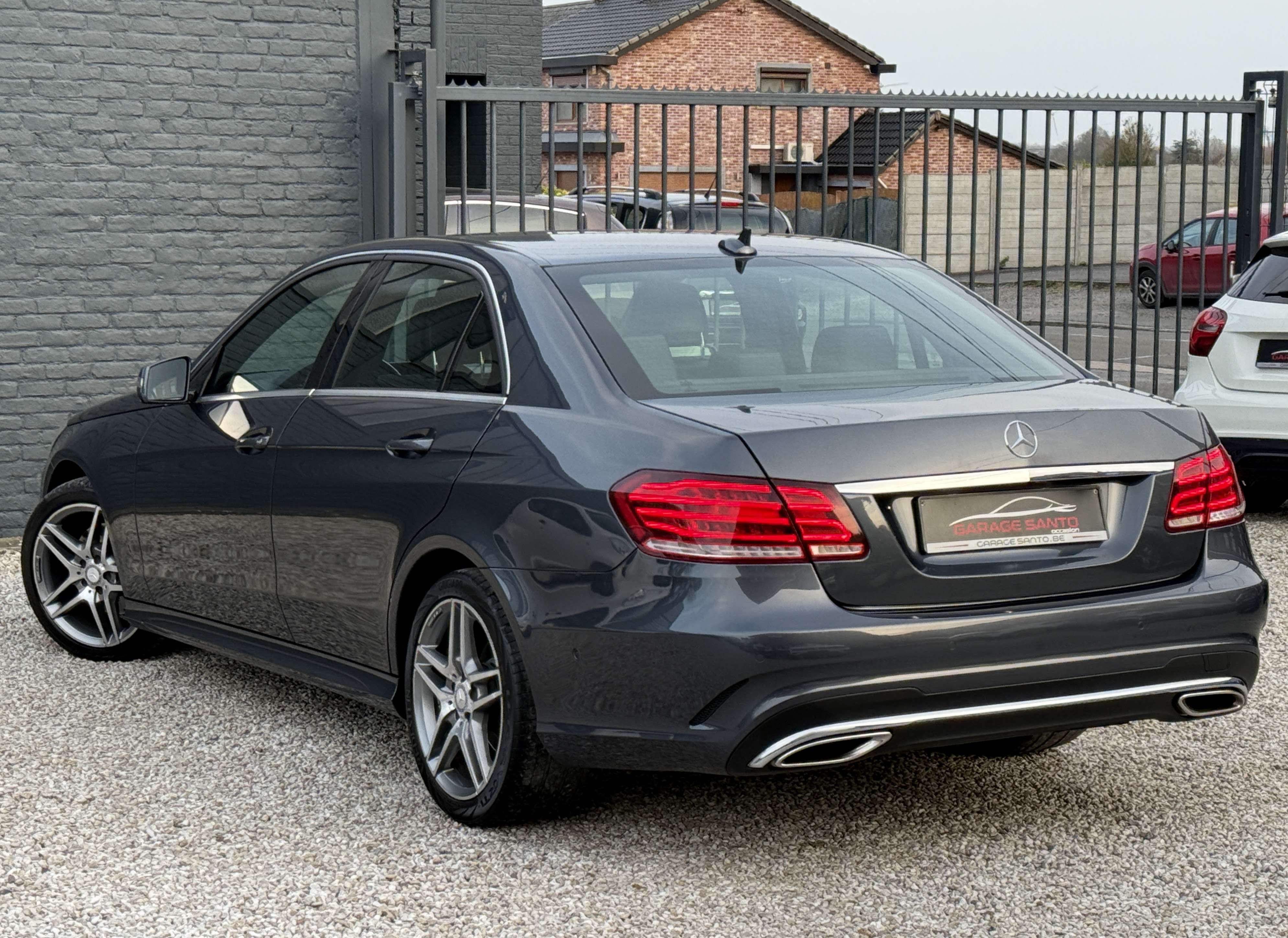 Mercedes-Benz E 200 E200 CDI AMG LINE /Navi/Led/Xénon/Pdc/Garantie/