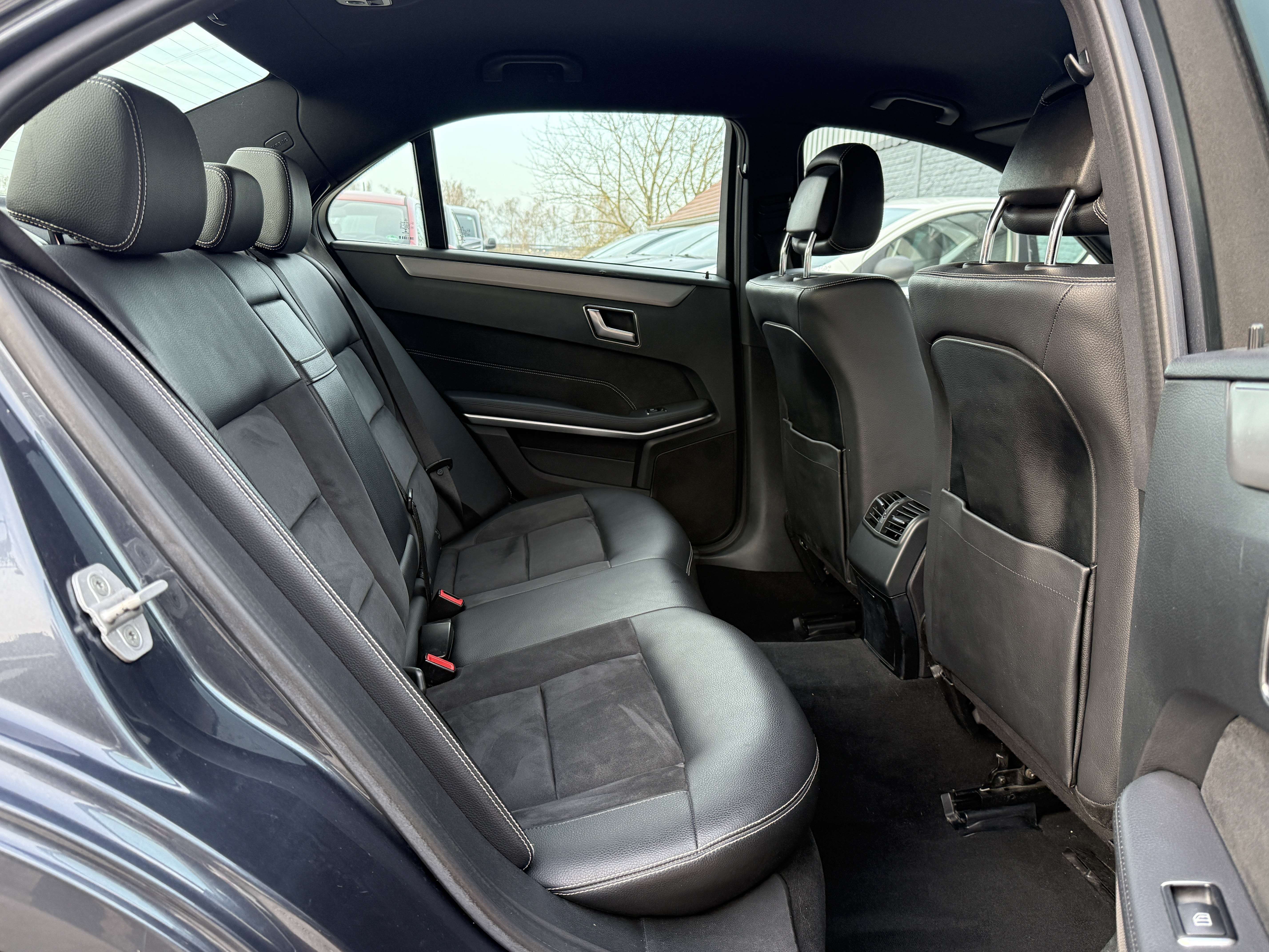 Mercedes-Benz E 200 E200 CDI AMG LINE /Navi/Led/Xénon/Pdc/Garantie/