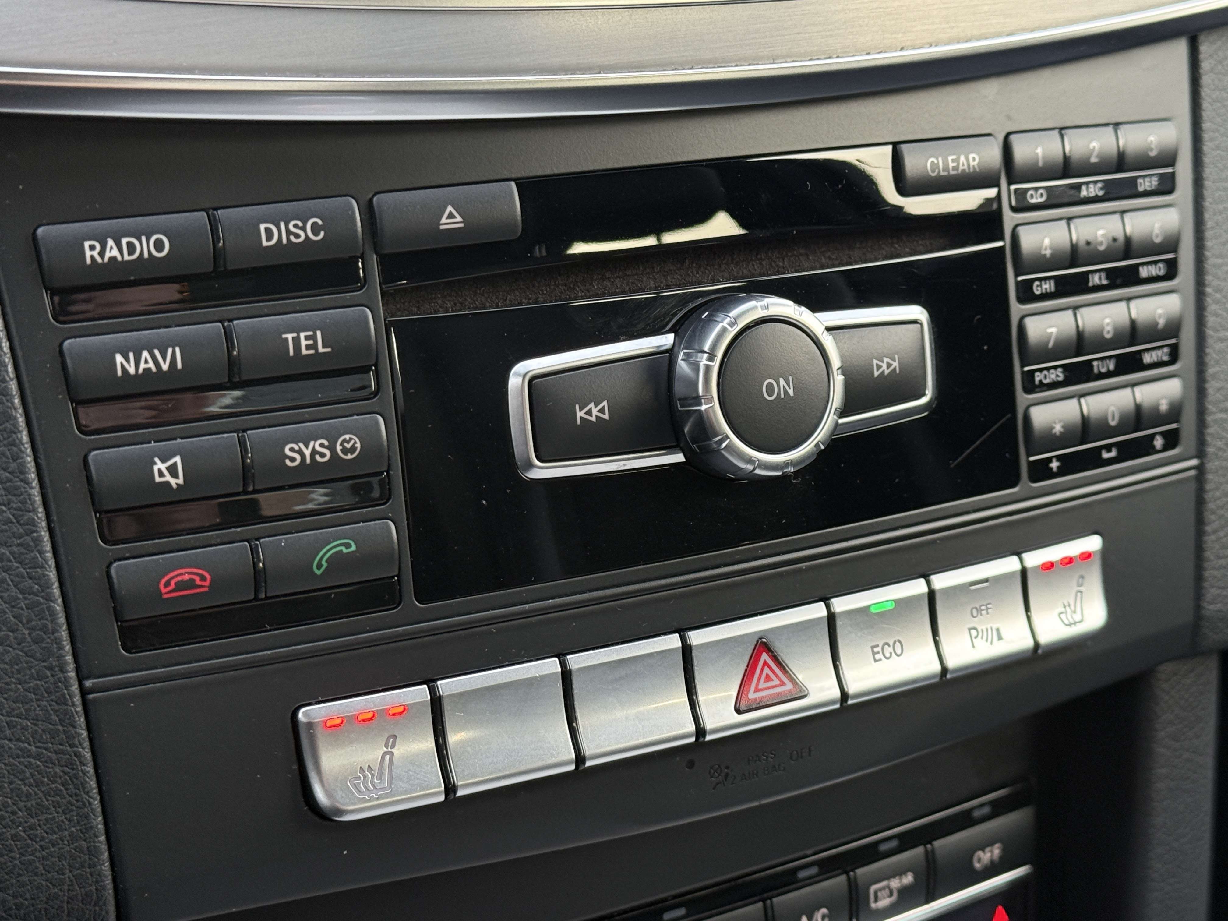 Mercedes-Benz E 200 E200 CDI AMG LINE /Navi/Led/Xénon/Pdc/Garantie/