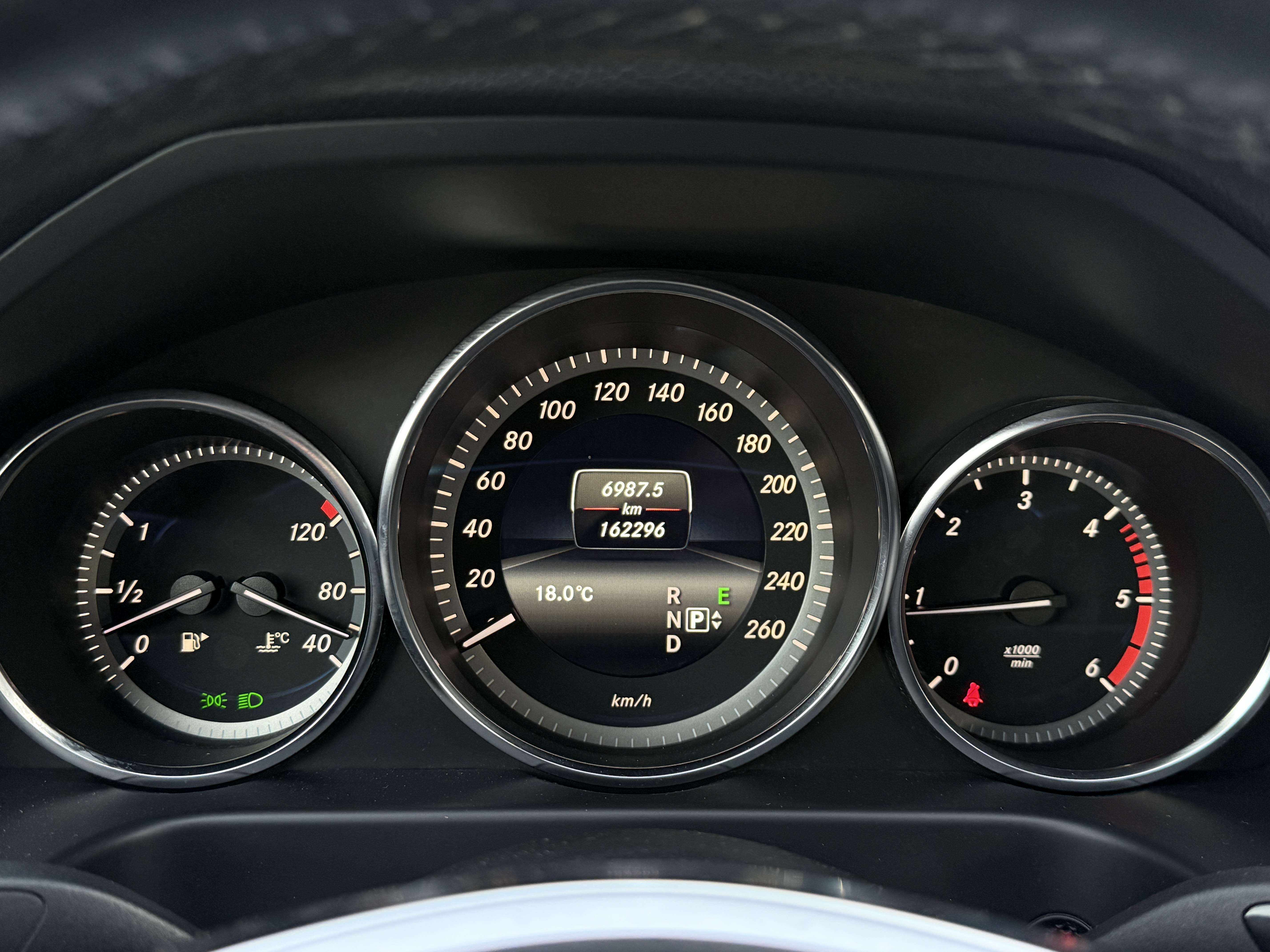 Mercedes-Benz E 200 E200 CDI AMG LINE /Navi/Led/Xénon/Pdc/Garantie/