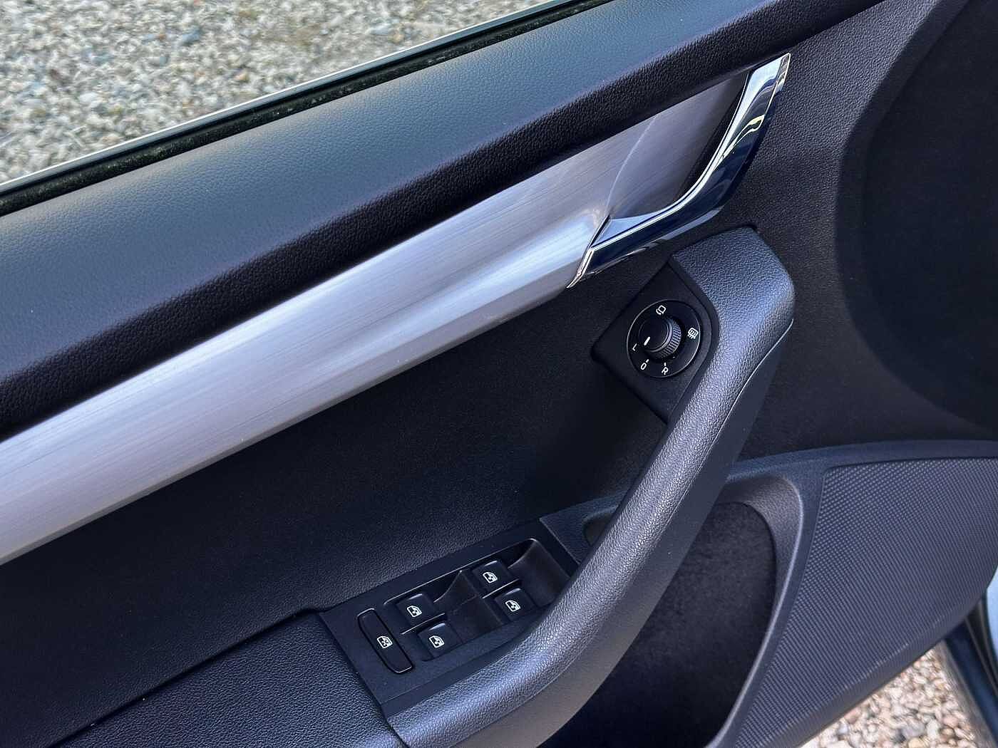 SKODA Octavia SW 1.0 TSI Ambition XENON/LED/COCKPIT/CARPLAY/CAM