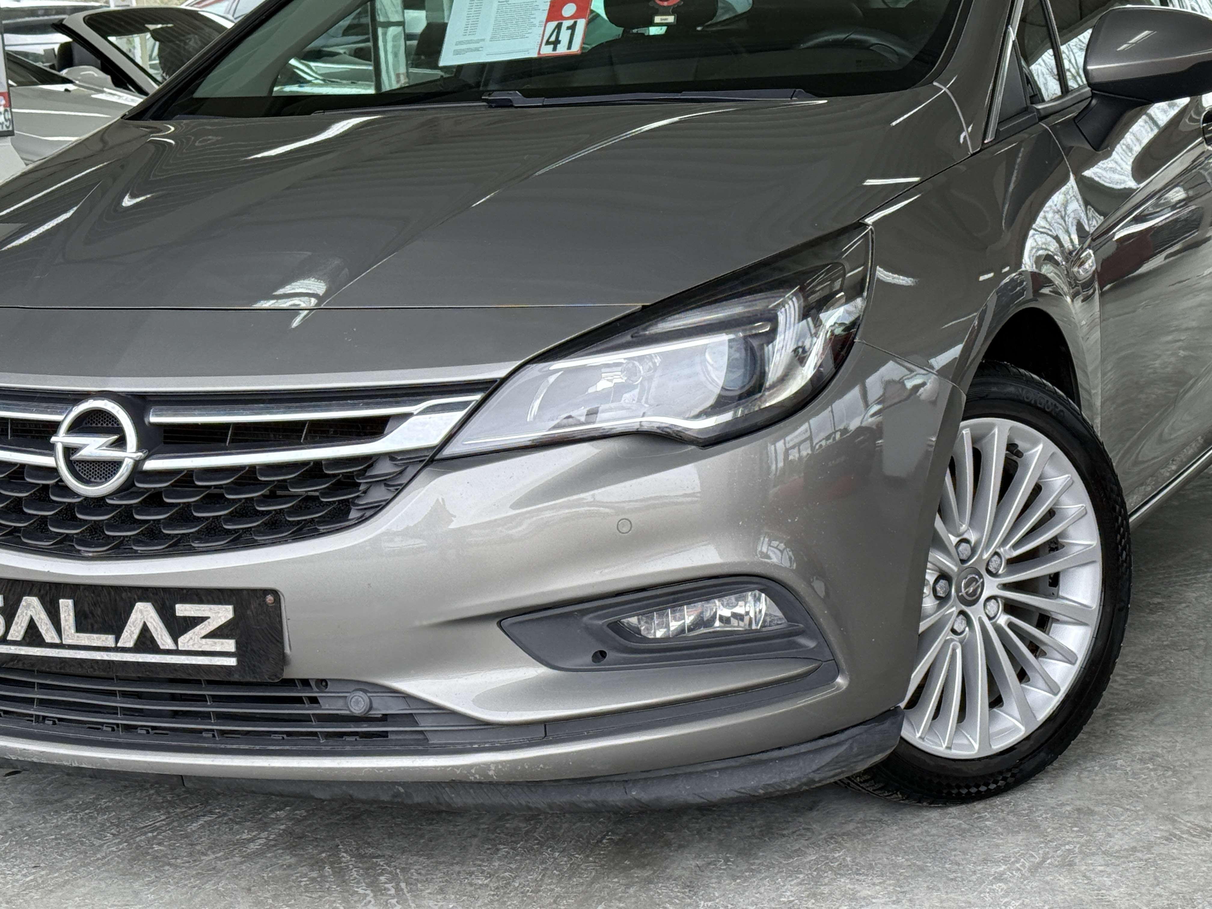 Opel Astra Astra 1.6 tdci_ECRAN PROBLEME_VENTE MARCHANDE_
