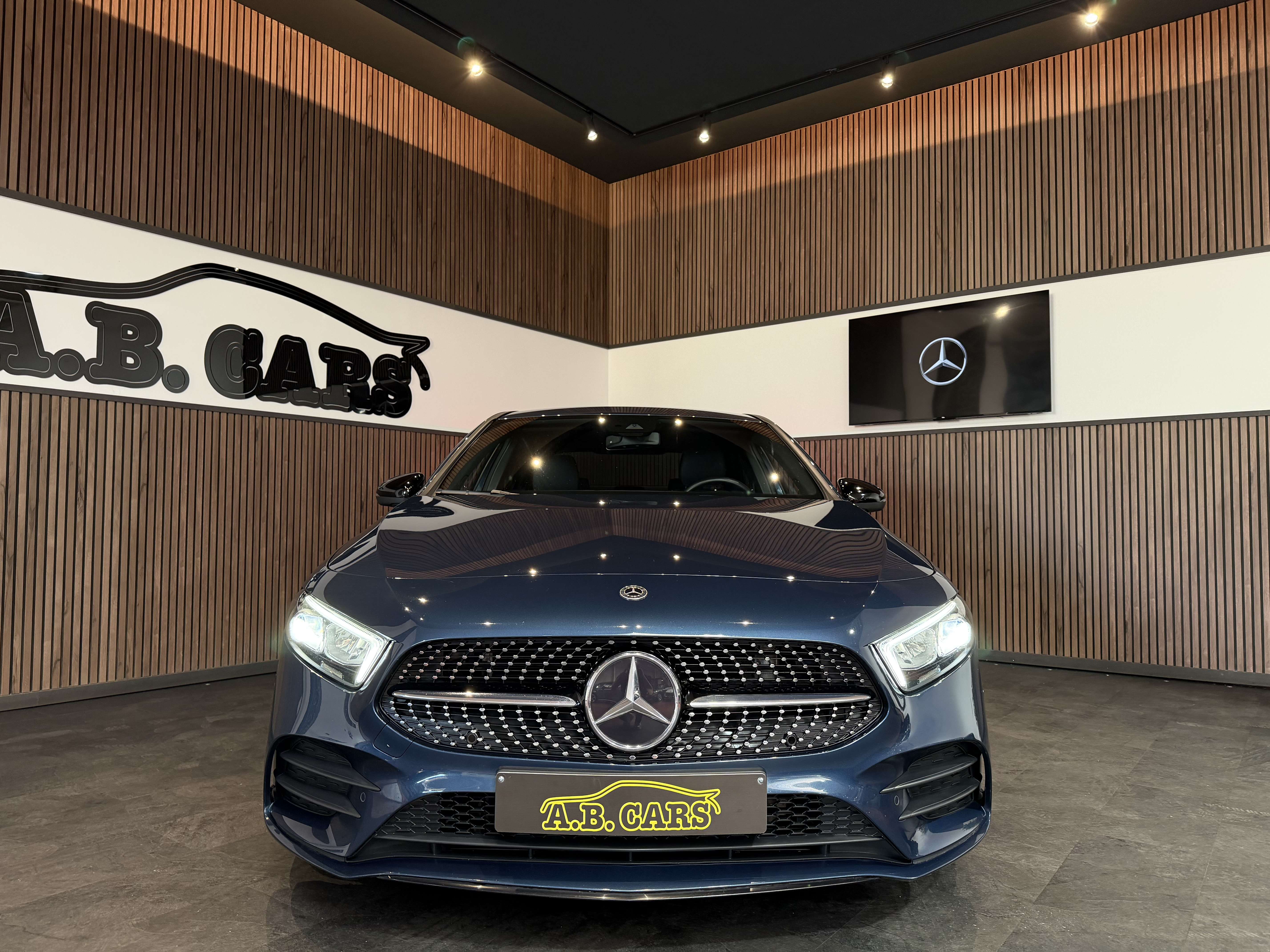 Mercedes-Benz A 180 AMG Line *AUTOMATIQUE *GARANTIE 12MOIS*1ERE MAIN*