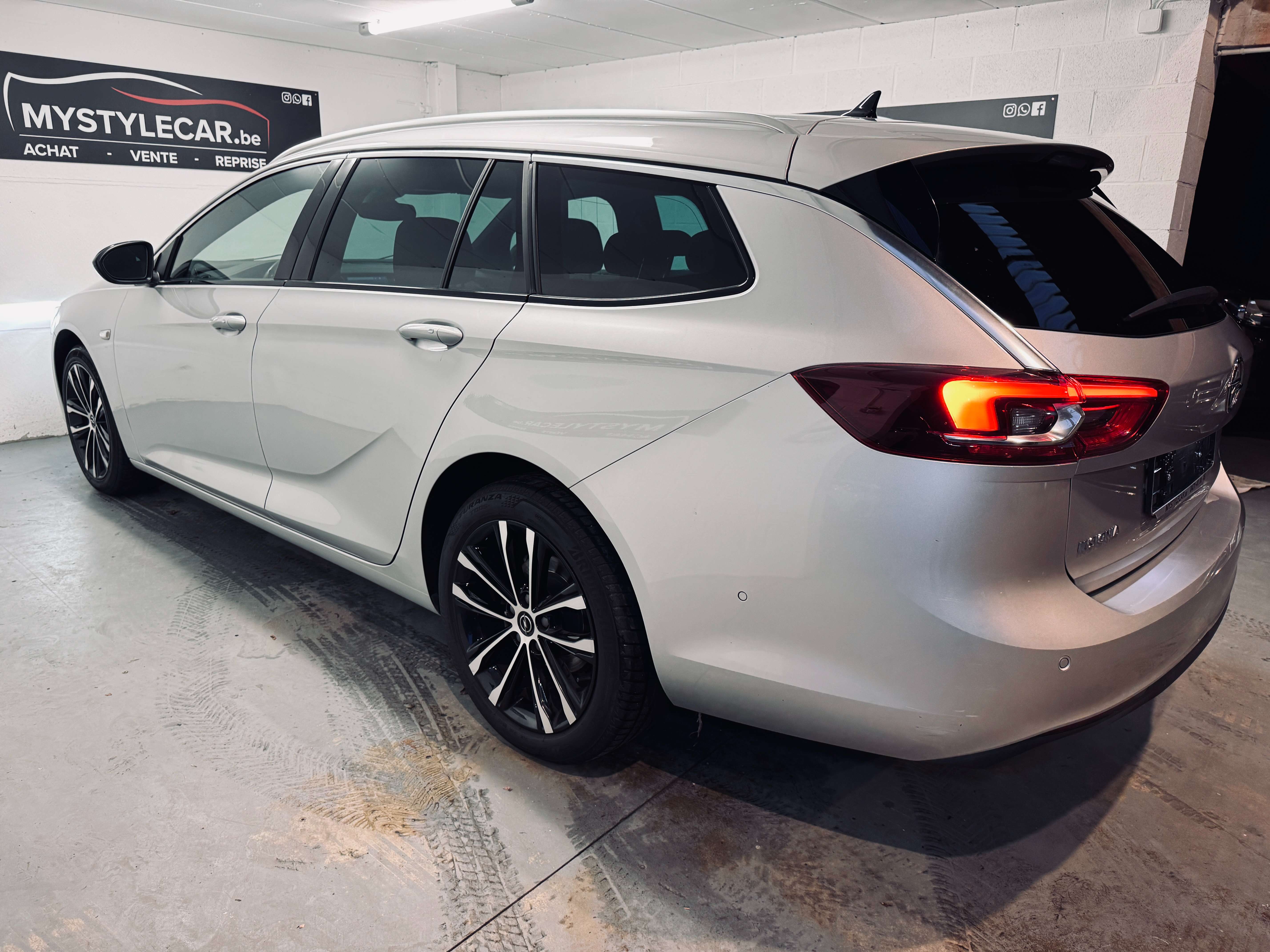 Opel Insignia Insignia Sports Tourer 1.5TurboD FULL, AUTOMATIQUE
