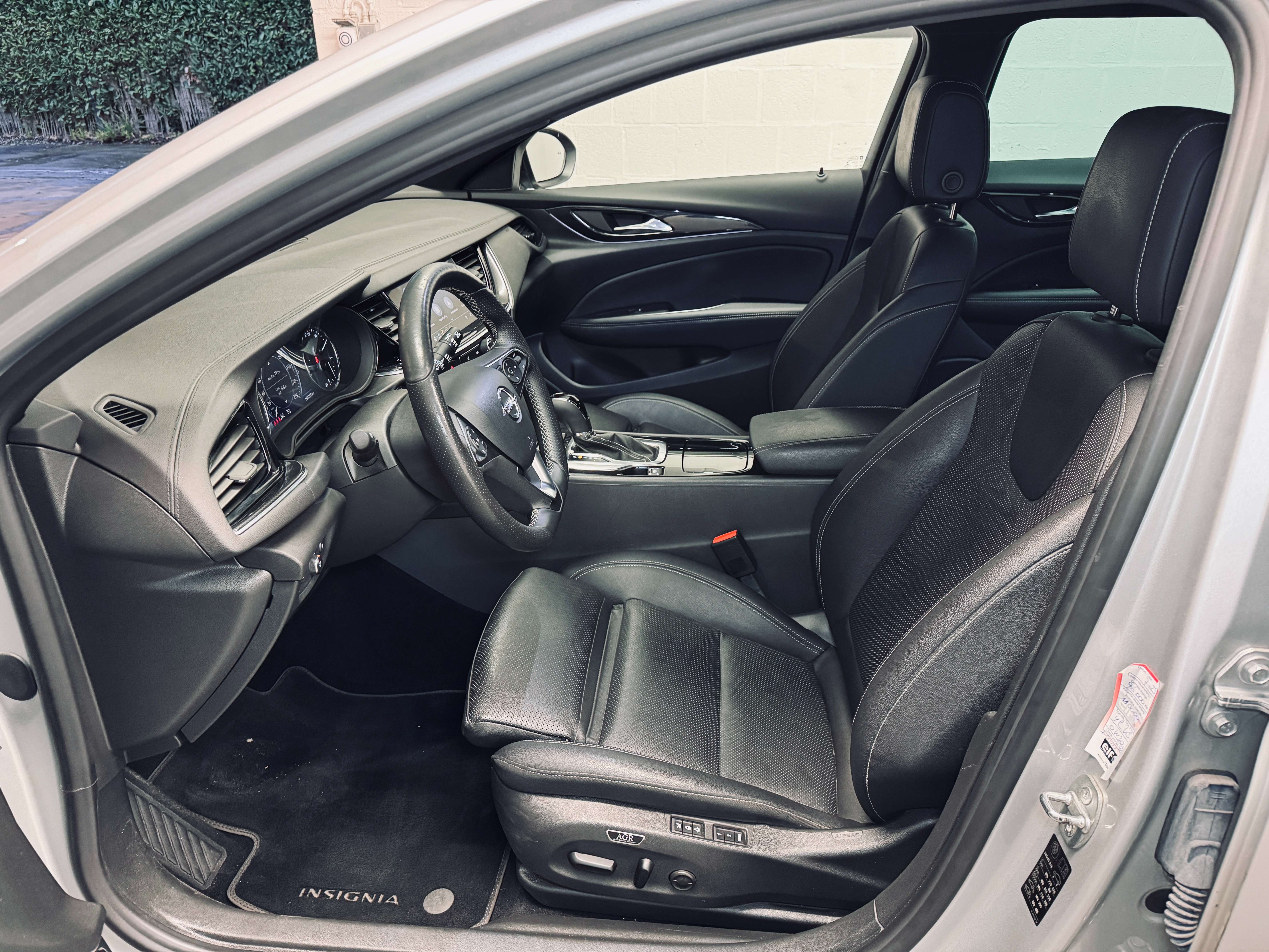 Opel Insignia Insignia Sports Tourer 1.5TurboD FULL, AUTOMATIQUE