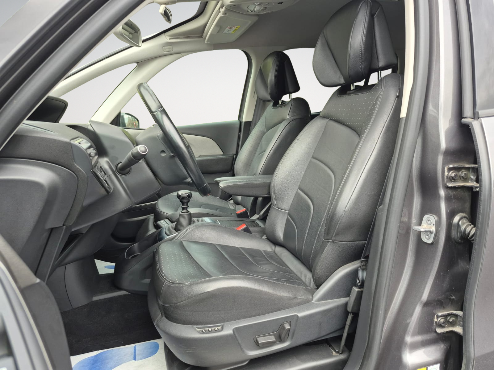 Citroen Grand C4 SpaceTourer 1.6 BlueHDi Shine S - Idéal Famille 7 places - Full Options - Garantie 12 mois avec Entretien Effectué - Zone LEZ Ok