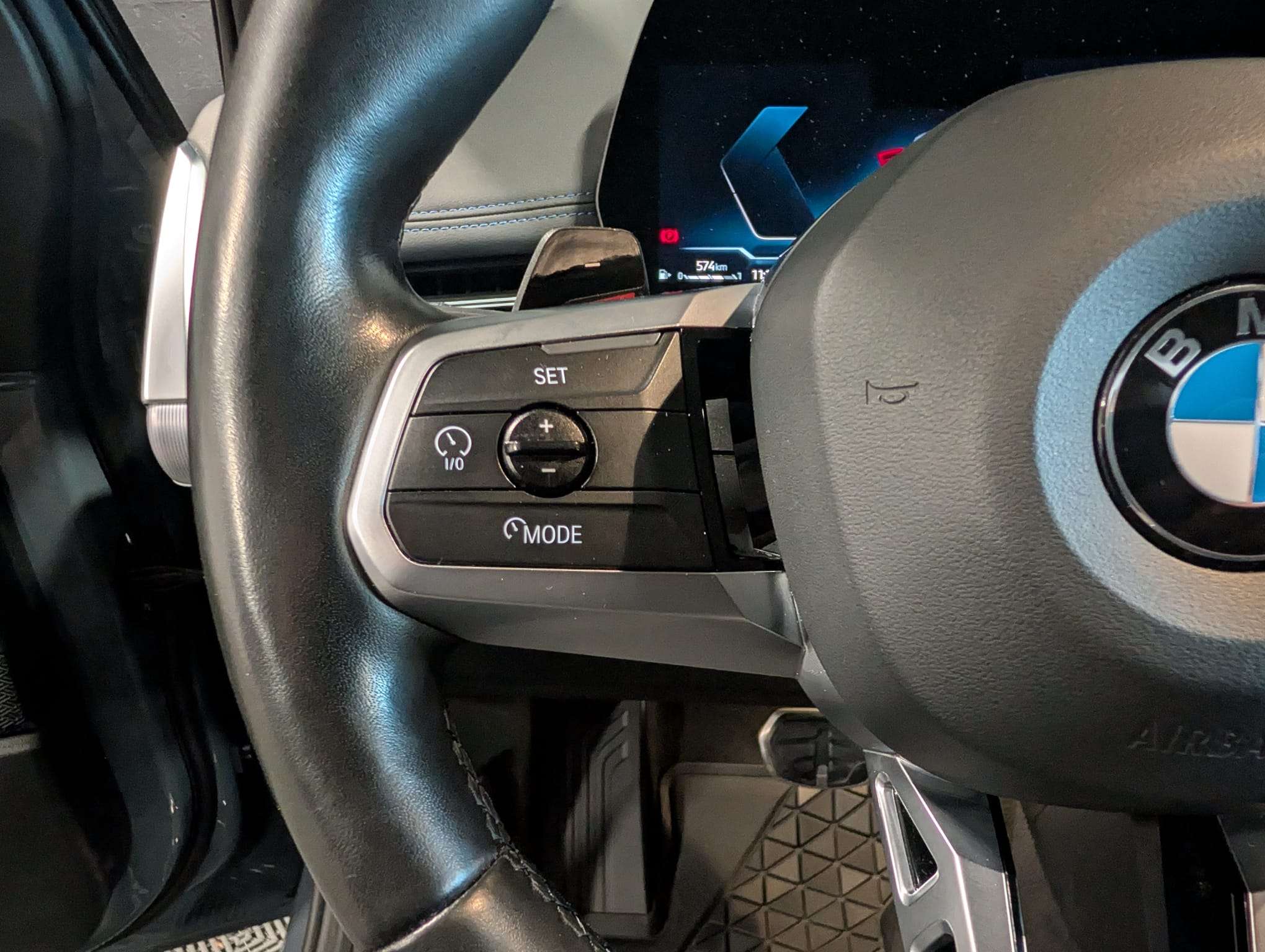BMW 218 i Active Tourer Pack M — CarPlay — Sièges sport — Caméra — Attelage