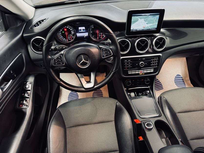 Mercedes-Benz CLA 180 CLA 180 d ,AUTOMATIQUE, GARANTIE 1AN