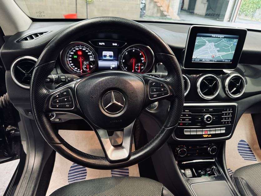 Mercedes-Benz CLA 180 CLA 180 d ,AUTOMATIQUE, GARANTIE 1AN