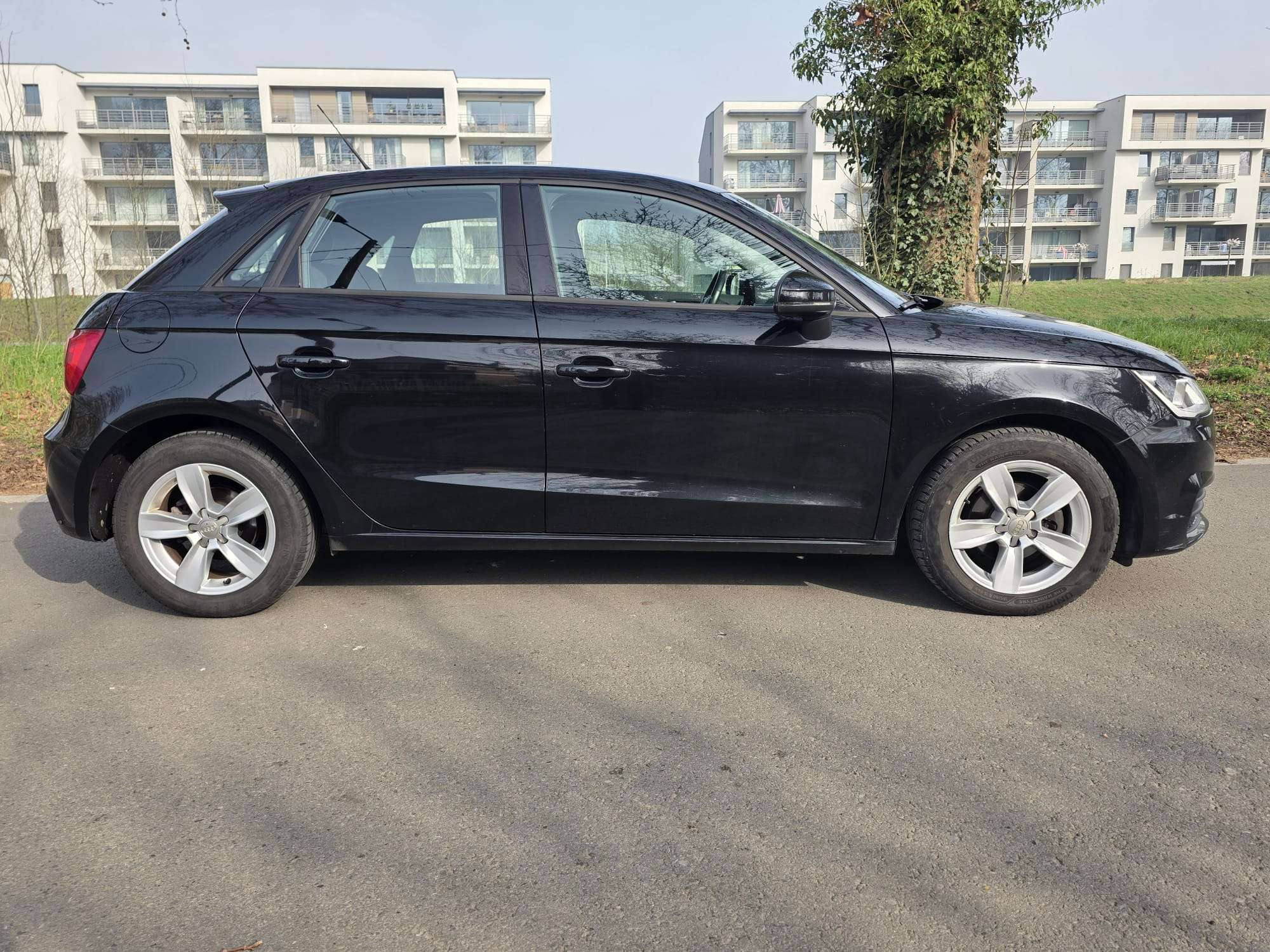 Audi A1 Sportback 1.4 TDi- Courroie Ok - Entretien ok