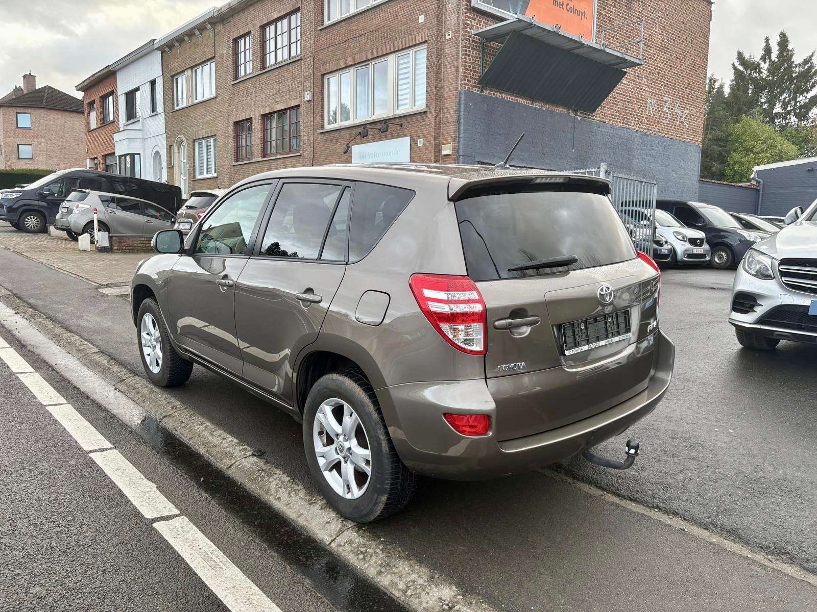 Toyota RAV 4 2.2 D-4D 4x4 VIP DPF " car-pass " Belgium car