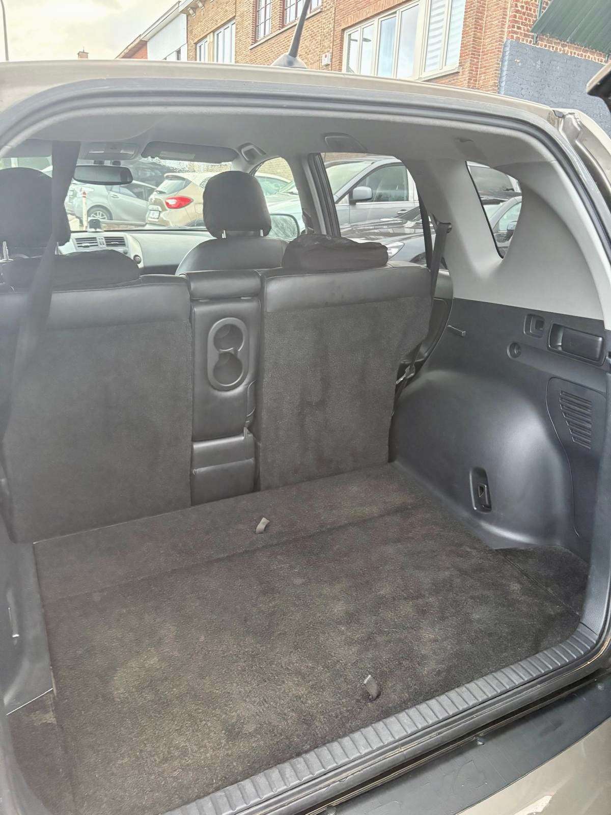 Toyota RAV 4 2.2 D-4D 4x4 VIP DPF " car-pass " Belgium car