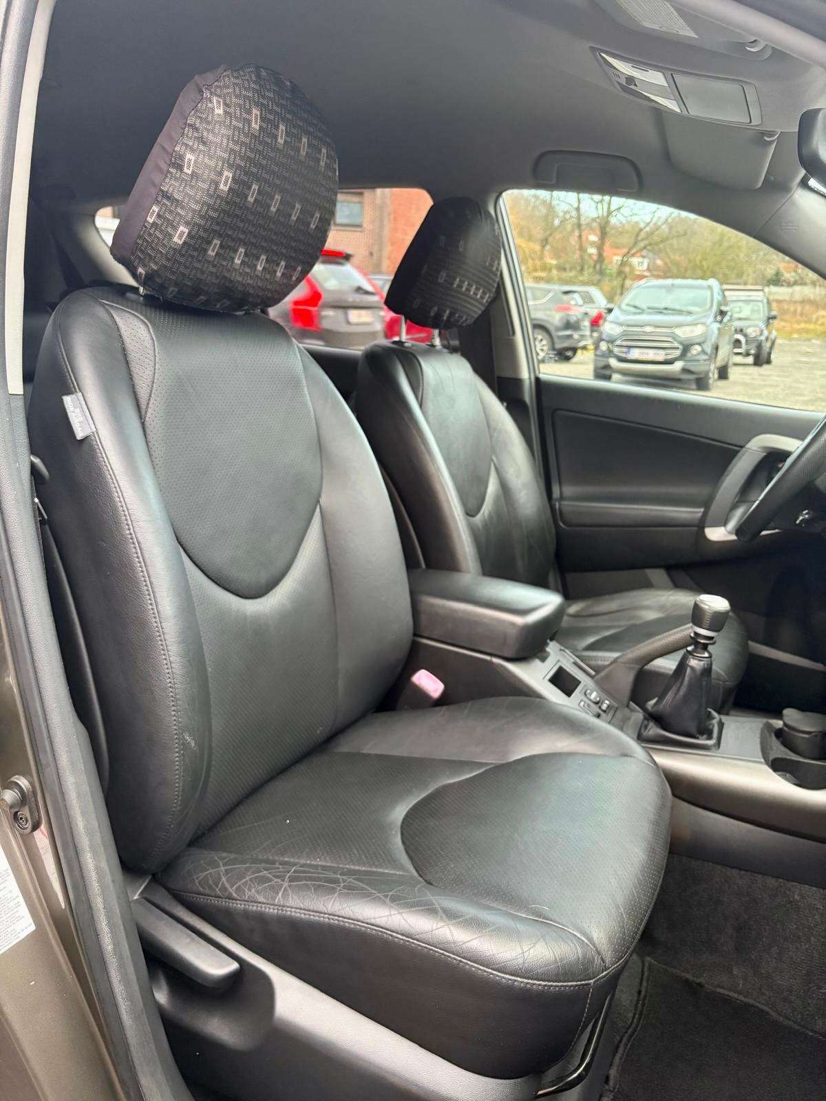 Toyota RAV 4 2.2 D-4D 4x4 VIP DPF " car-pass " Belgium car