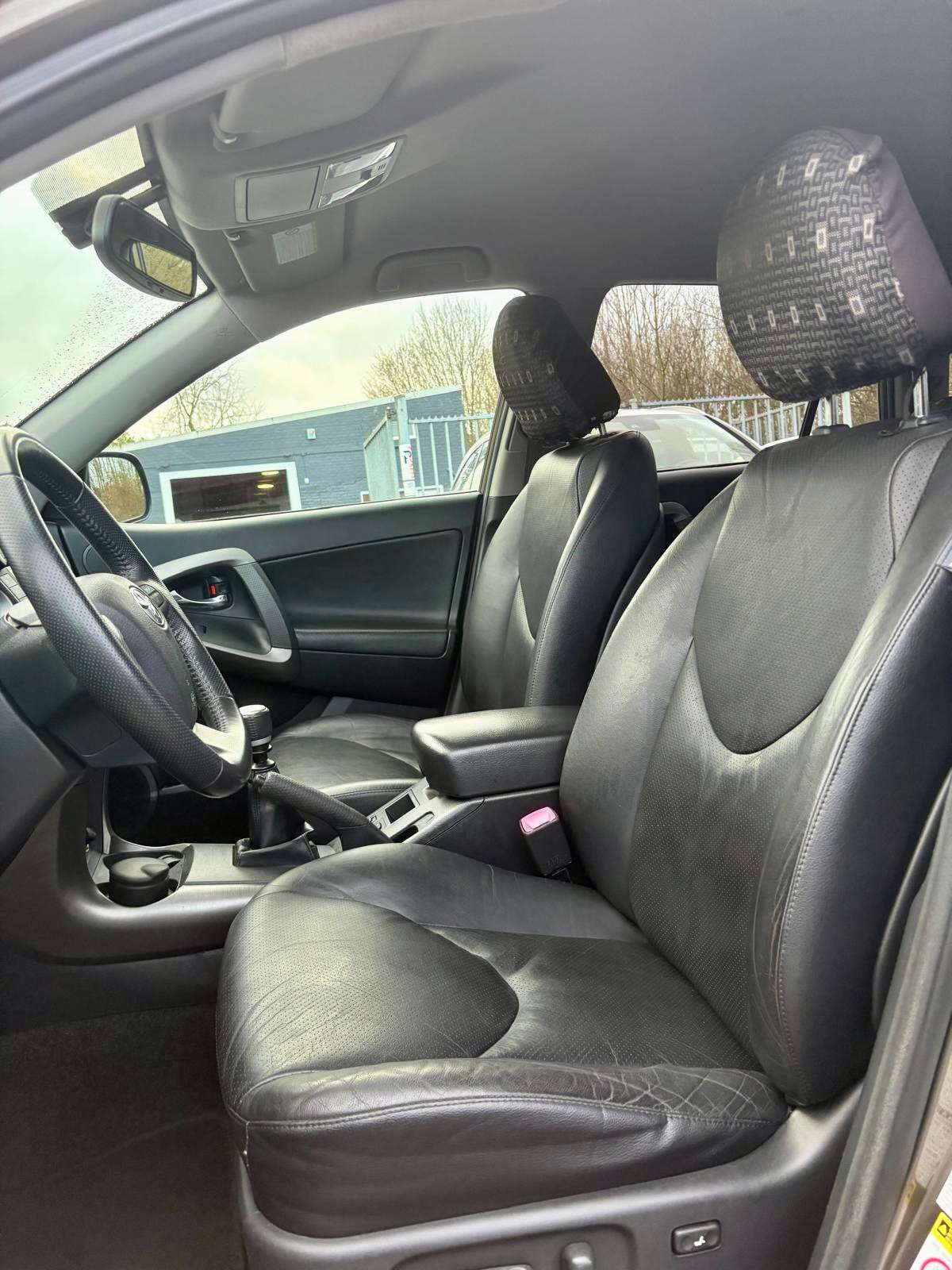 Toyota RAV 4 2.2 D-4D 4x4 VIP DPF " car-pass " Belgium car
