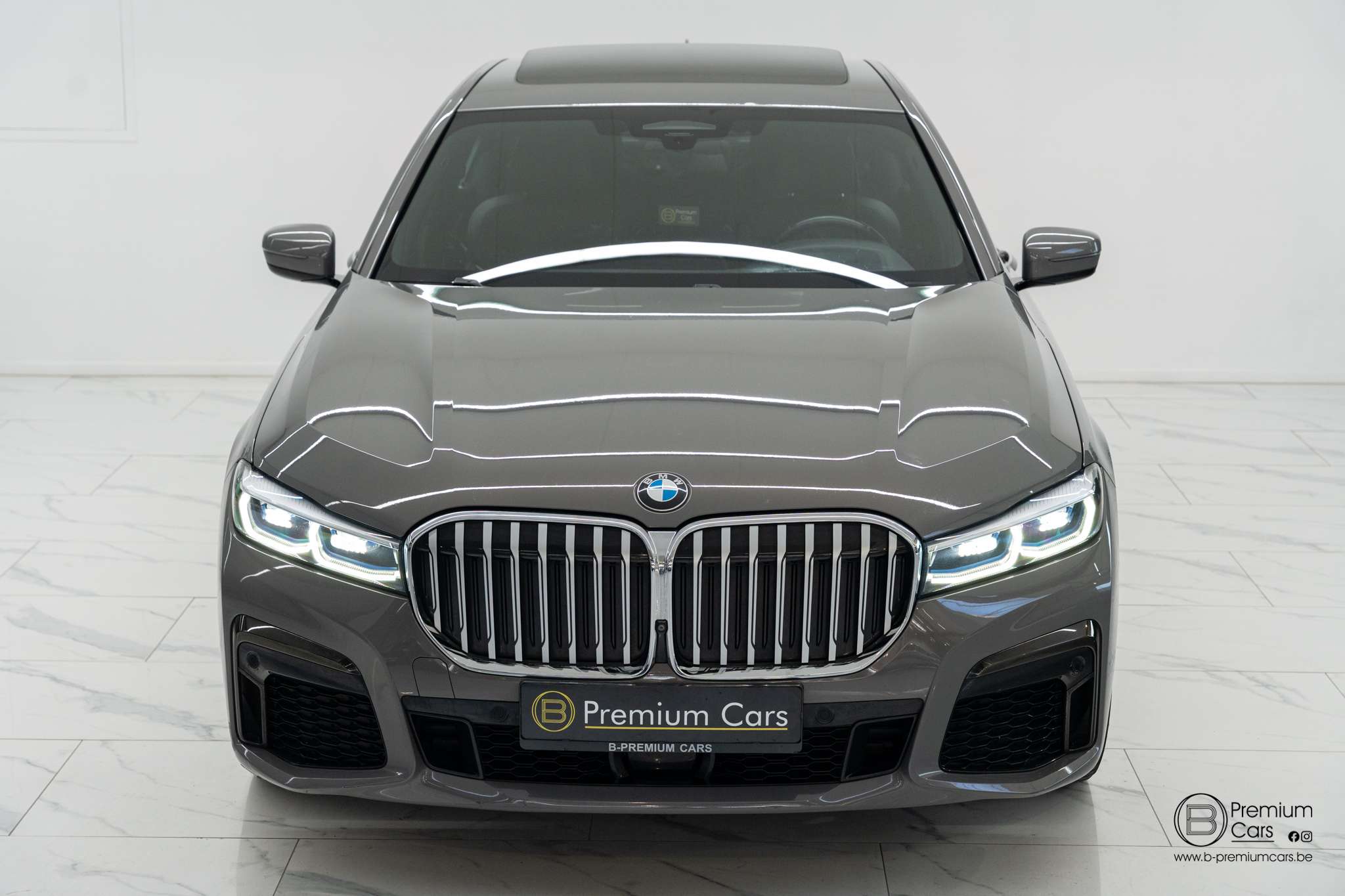 BMW 745 e M pack Individual/FULL OPTIONS!/Laser/ACC/360°/