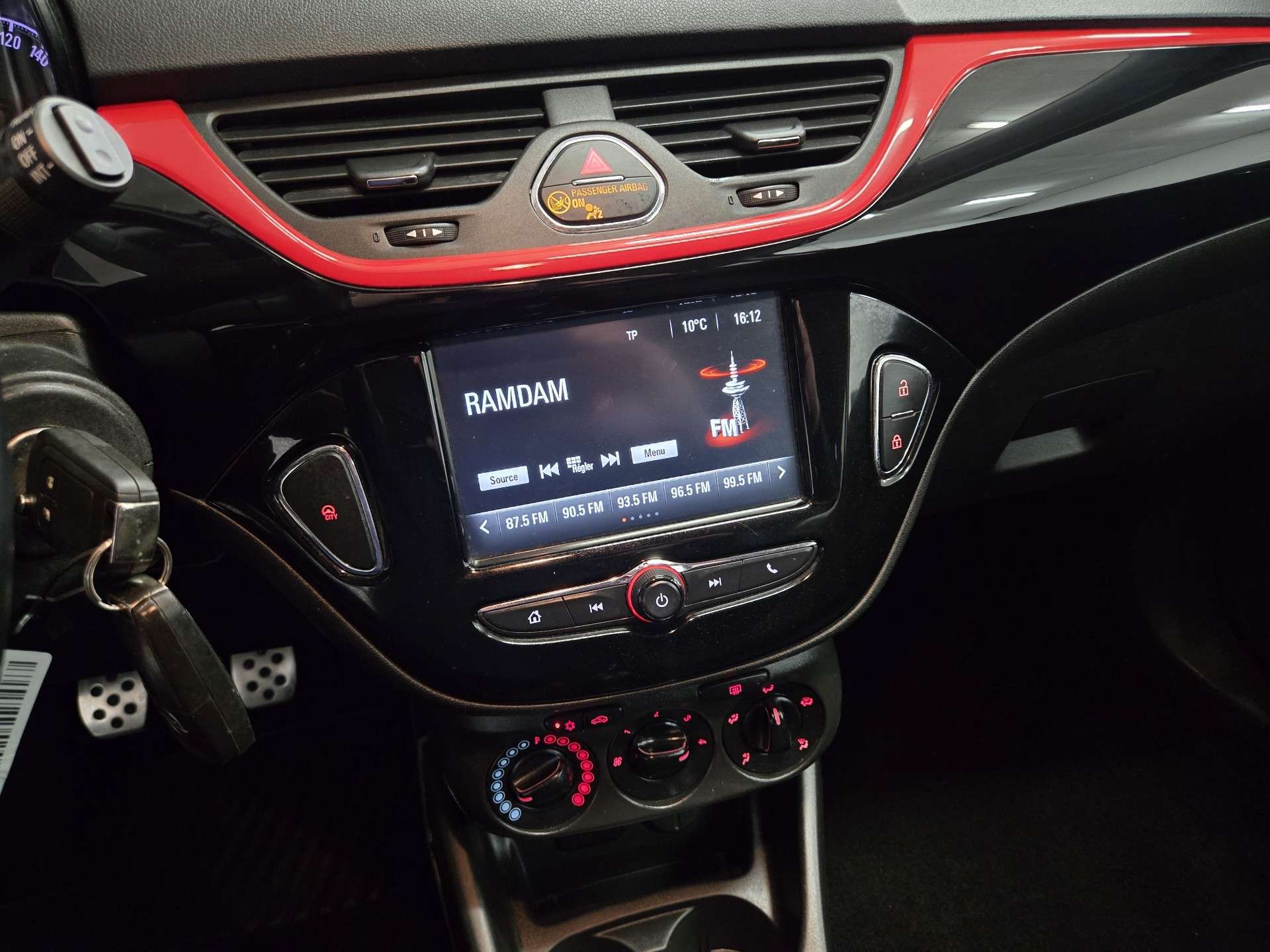 Opel Corsa *BLACK EDITION*CLIM*NAVI*SPORT*12MOIS GARANTI*