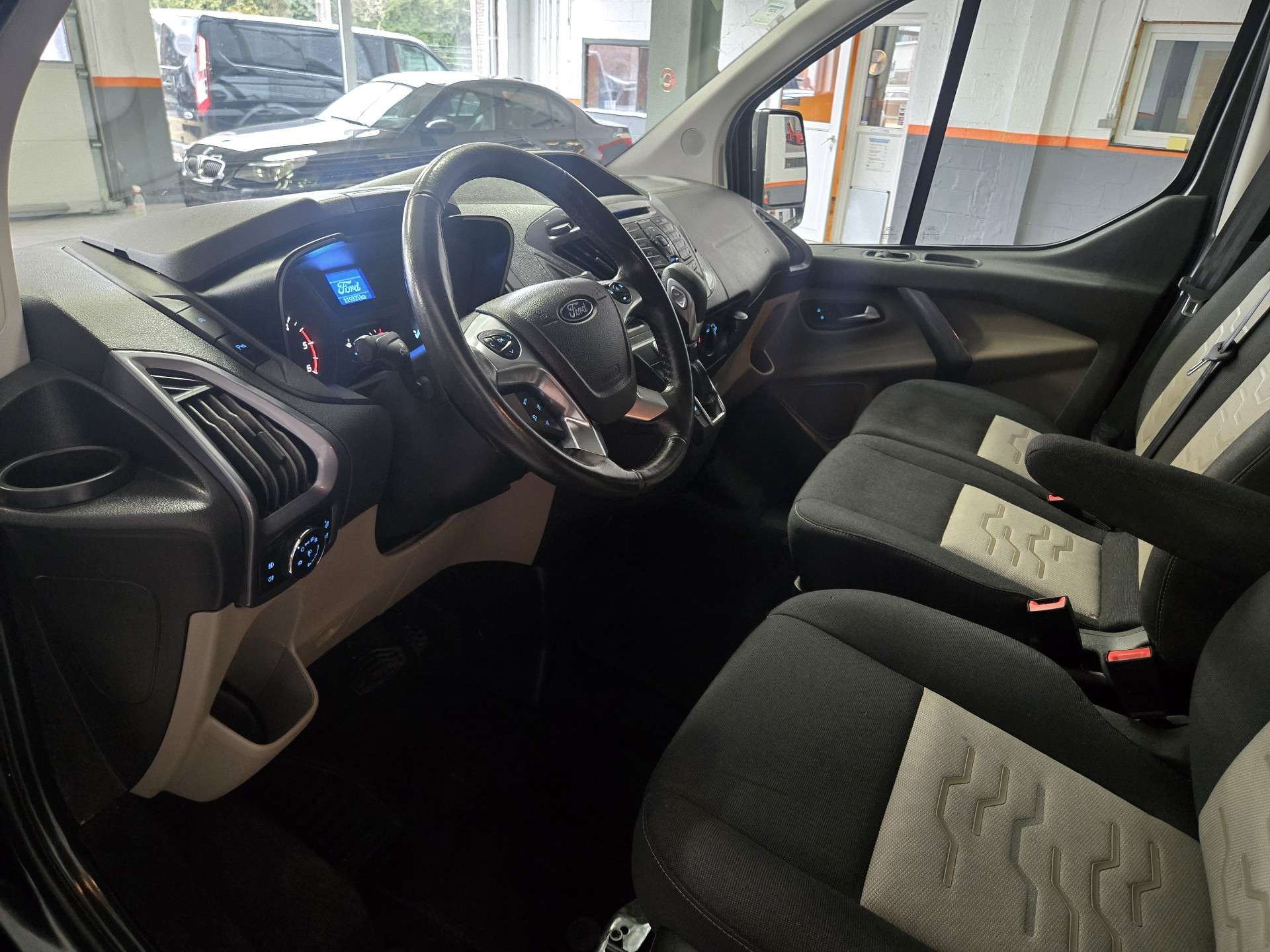 Ford Transit Custom *6PLACES*BT AUTO*170CV*2PL*NAVI*CAMERA*L2/H1*