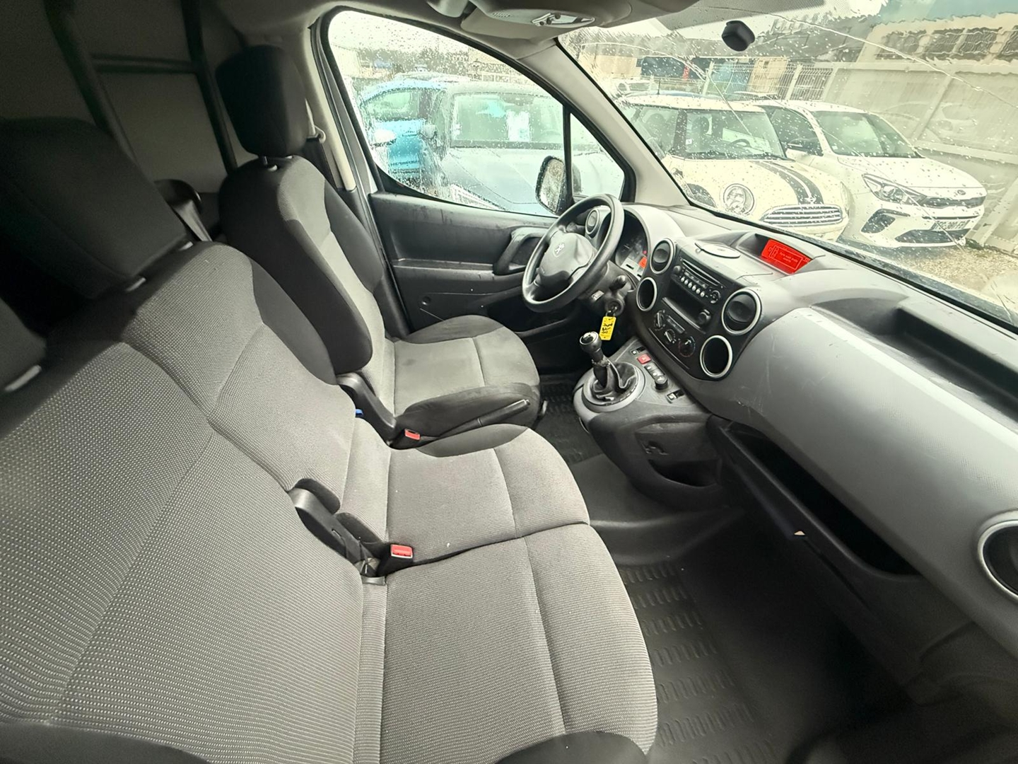 Peugeot PARTNER STANDARD 1.6 VTI 98CH PREMIUM