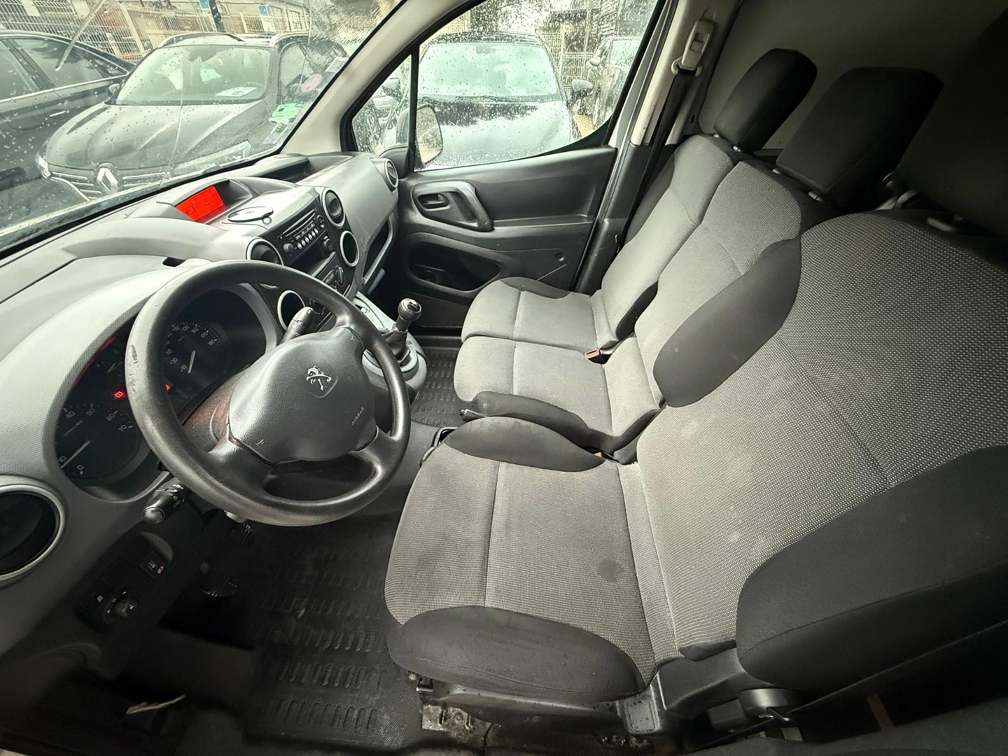 Peugeot PARTNER STANDARD 1.6 VTI 98CH PREMIUM