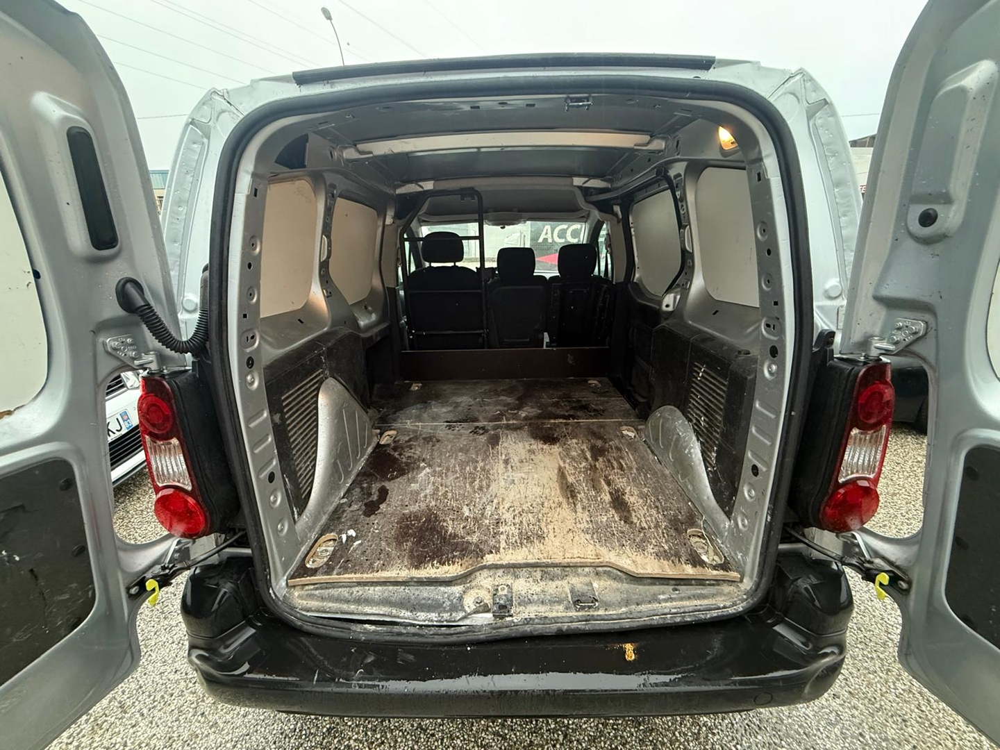 Peugeot PARTNER STANDARD 1.6 VTI 98CH PREMIUM