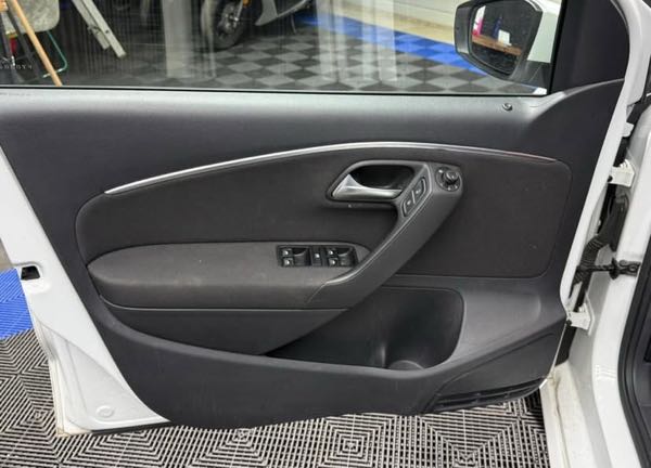 Volkswagen Polo V (2) 1.2 TSI 110 BLUEMOTION TECHNOLOGY SPORTLINE DSG7 5P