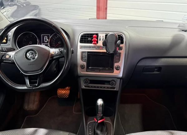 Volkswagen Polo V (2) 1.2 TSI 110 BLUEMOTION TECHNOLOGY SPORTLINE DSG7 5P
