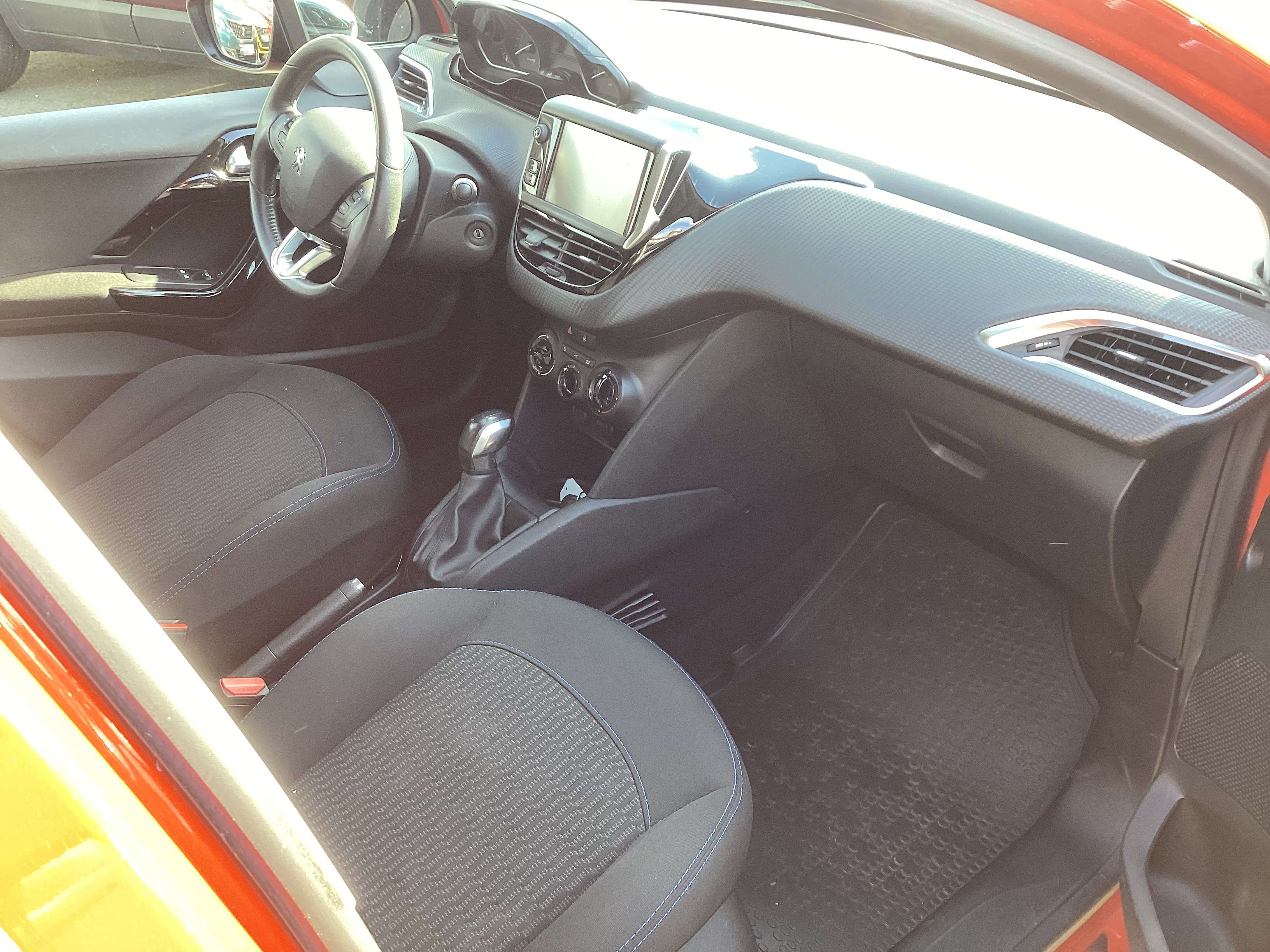 Peugeot 208 208 1.2i Style comme neuve⭐️⭐️⭐️