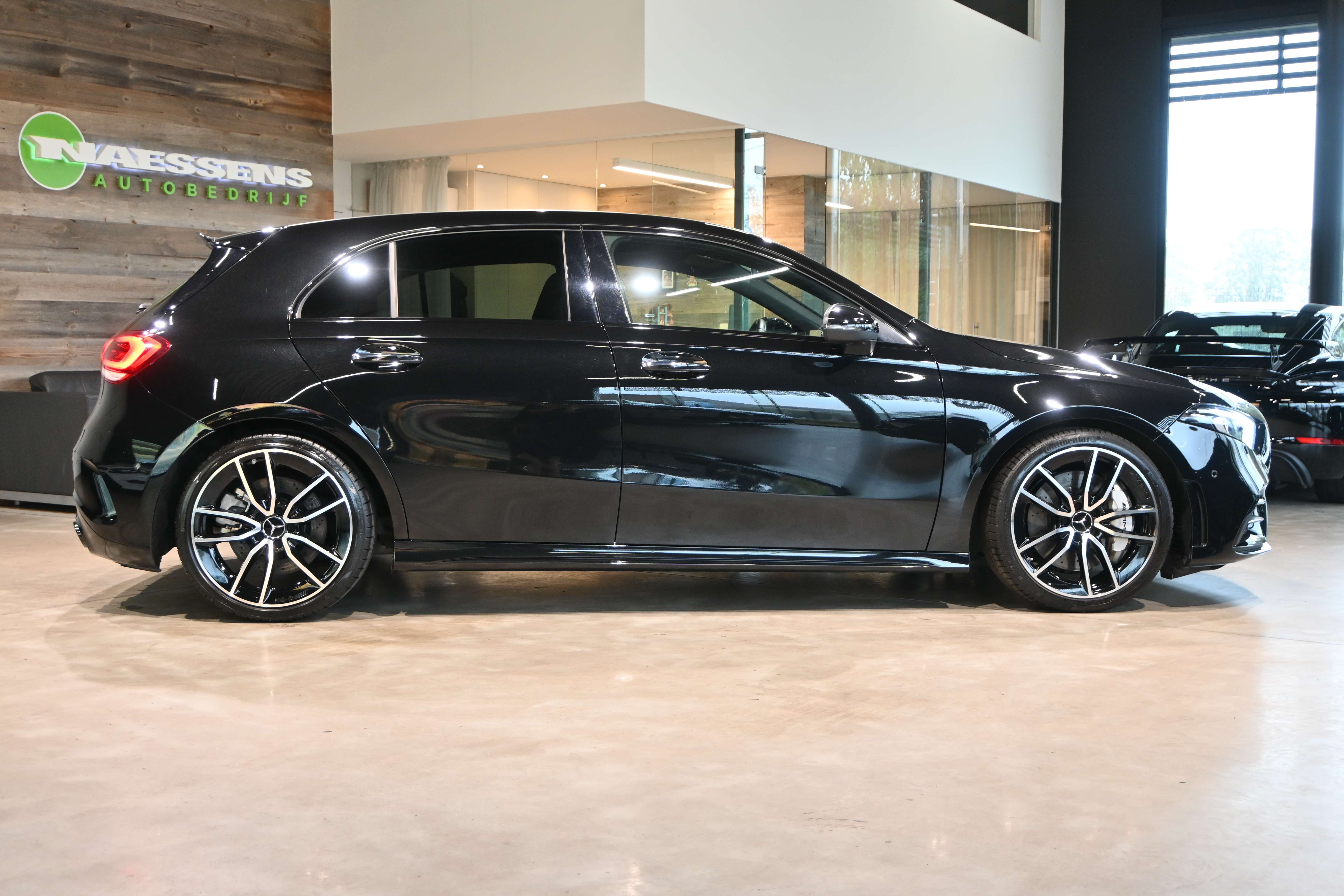 Mercedes-Benz A 35 AMG 4Matic **LED/LEDER/ALCANTARA/CC/DAB/NAV/CAM**