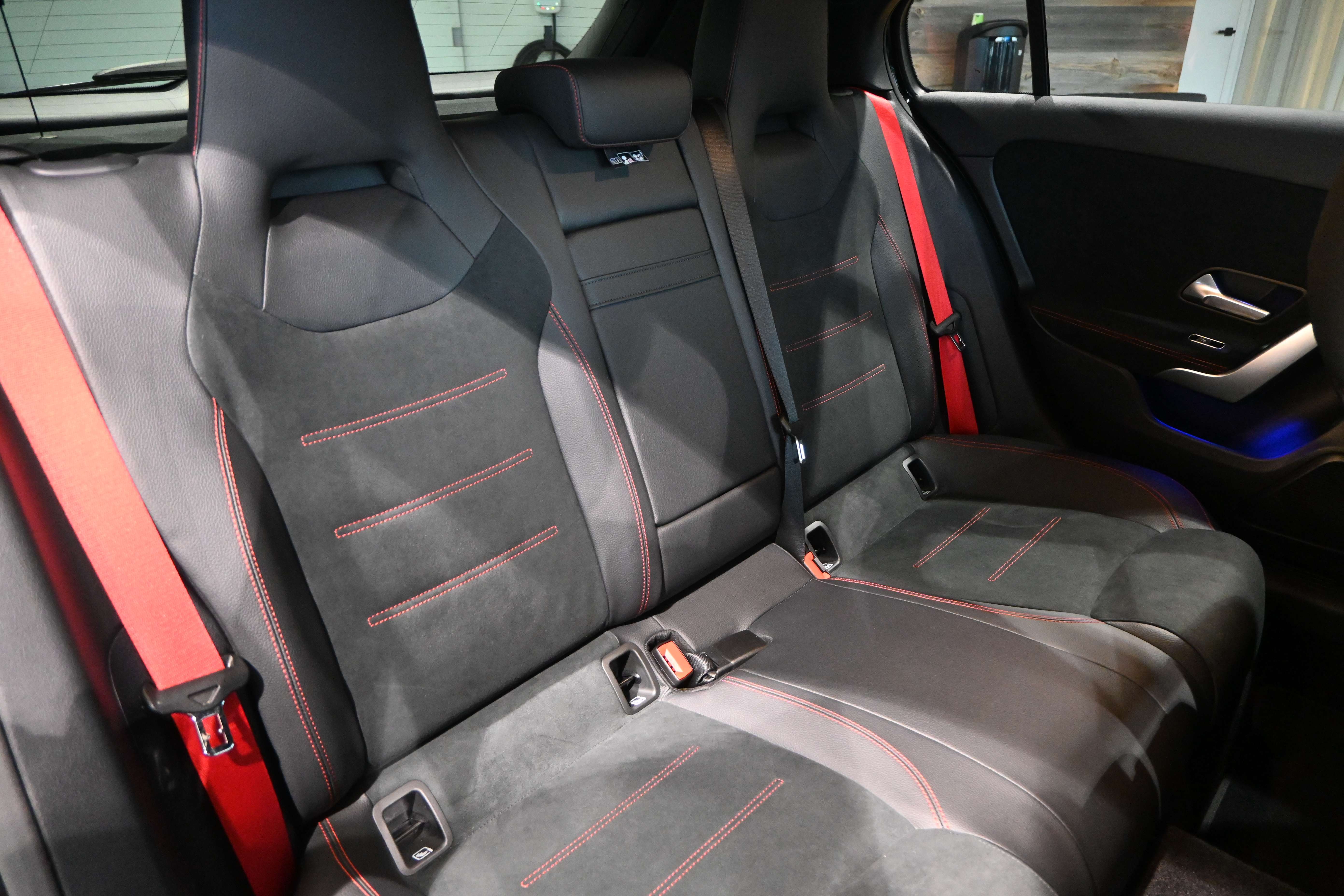 Mercedes-Benz A 35 AMG 4Matic **LED/LEDER/ALCANTARA/CC/DAB/NAV/CAM**