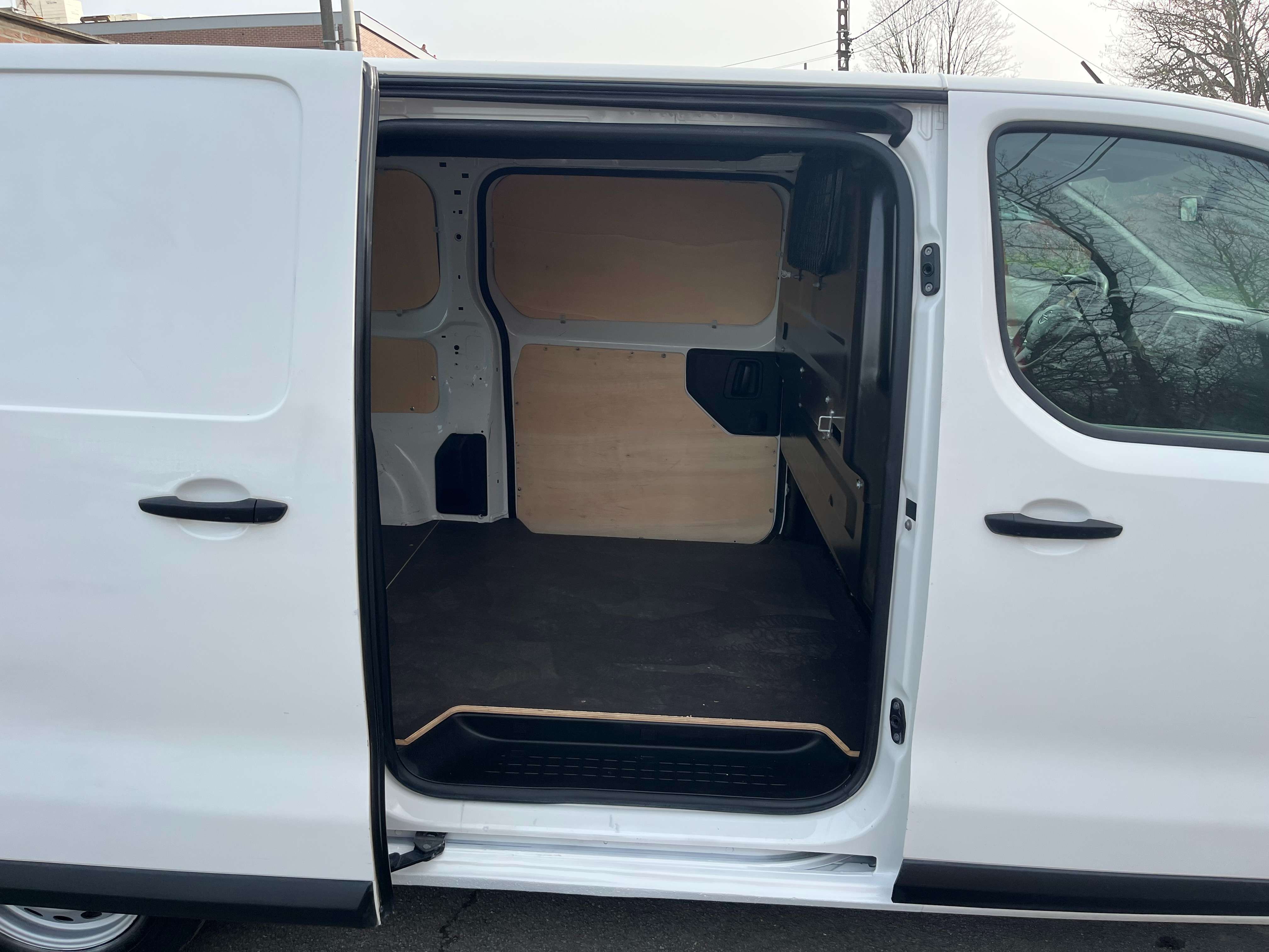 Opel Vivaro L3H1-AIRCO- DB DEUREN-PORTES -13.470€+BTW+TVA