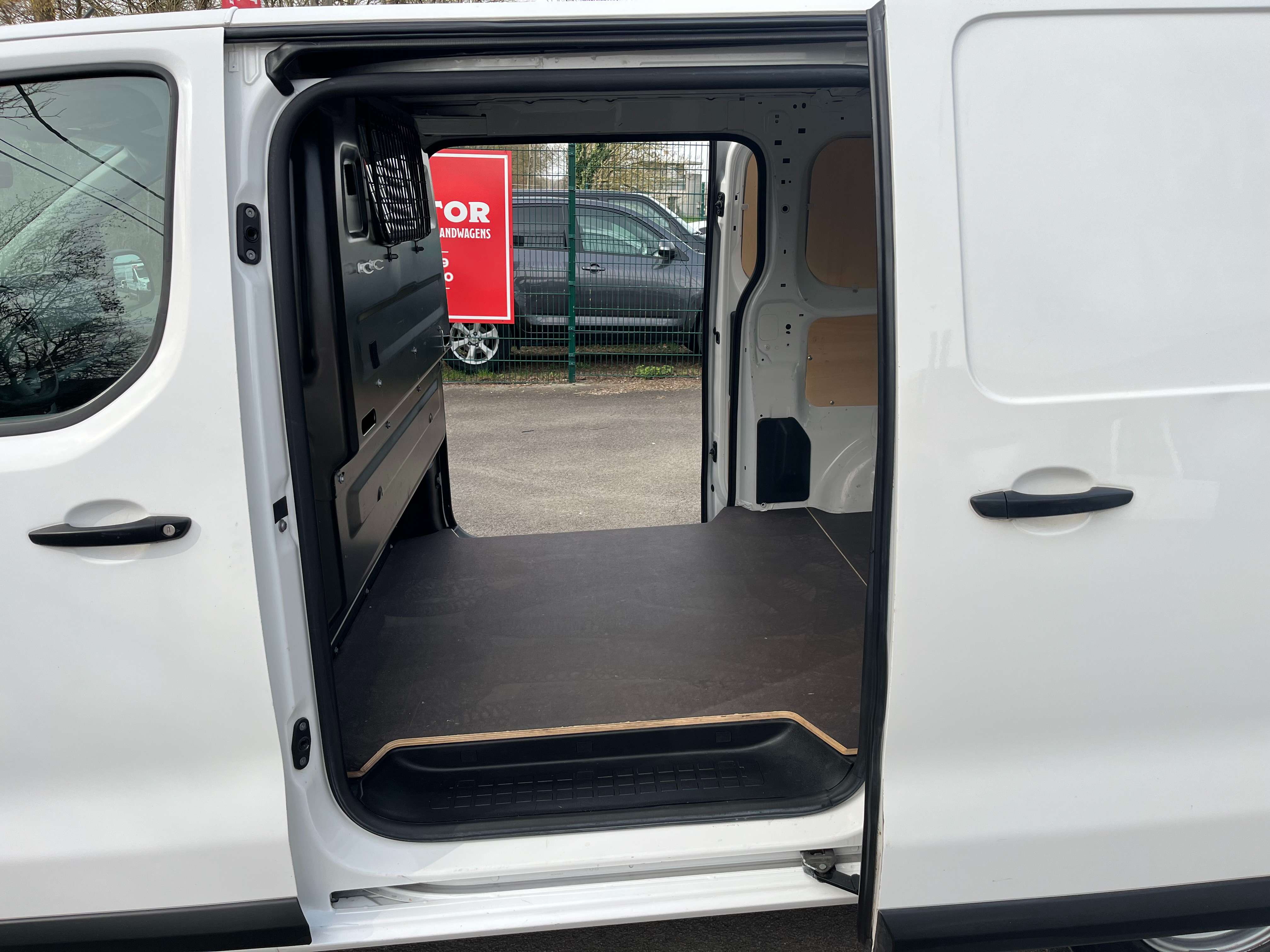 Opel Vivaro L3H1-AIRCO- DB DEUREN-PORTES -13.470€+BTW+TVA