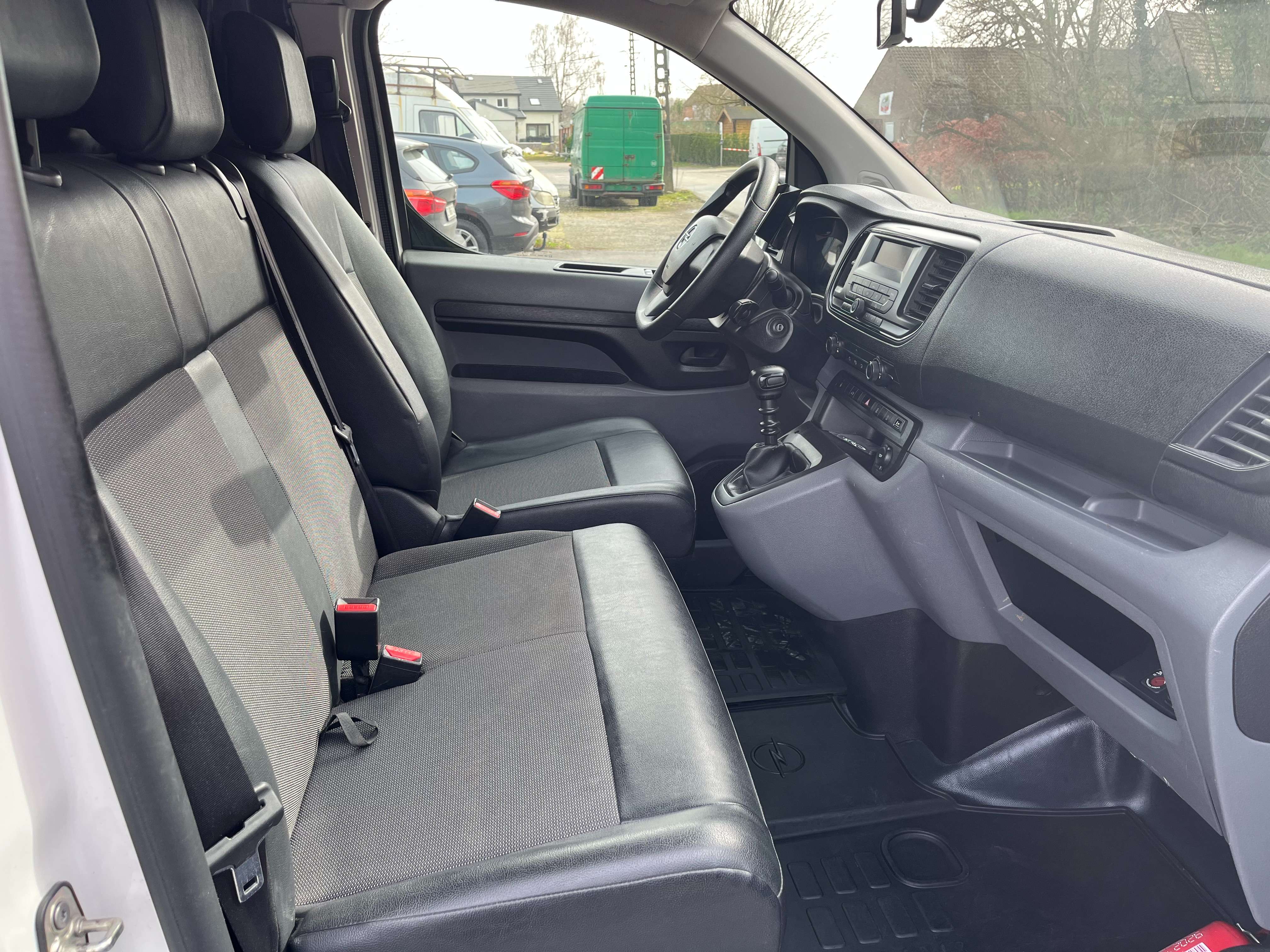 Opel Vivaro L3H1-AIRCO- DB DEUREN-PORTES -13.470€+BTW+TVA
