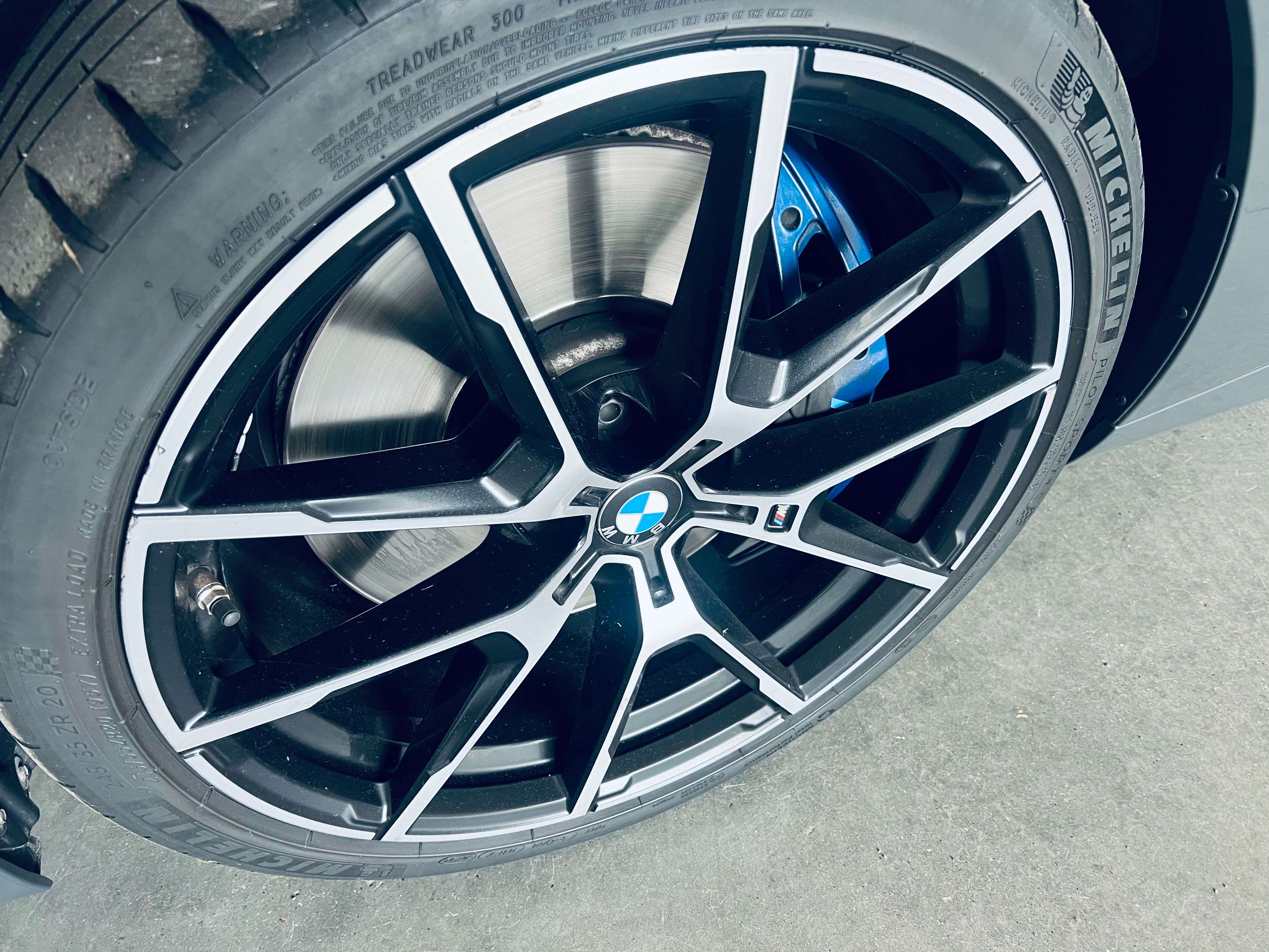 BMW 840 iAS GRAN COUPE+PACK M+INDIVIDUAL+PANO+HUD+GARANTIE