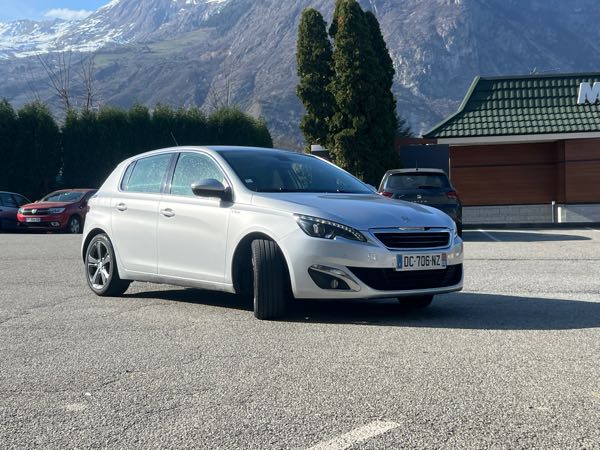 Peugeot 308 II 1.6 E-HDI 115 ALLURE