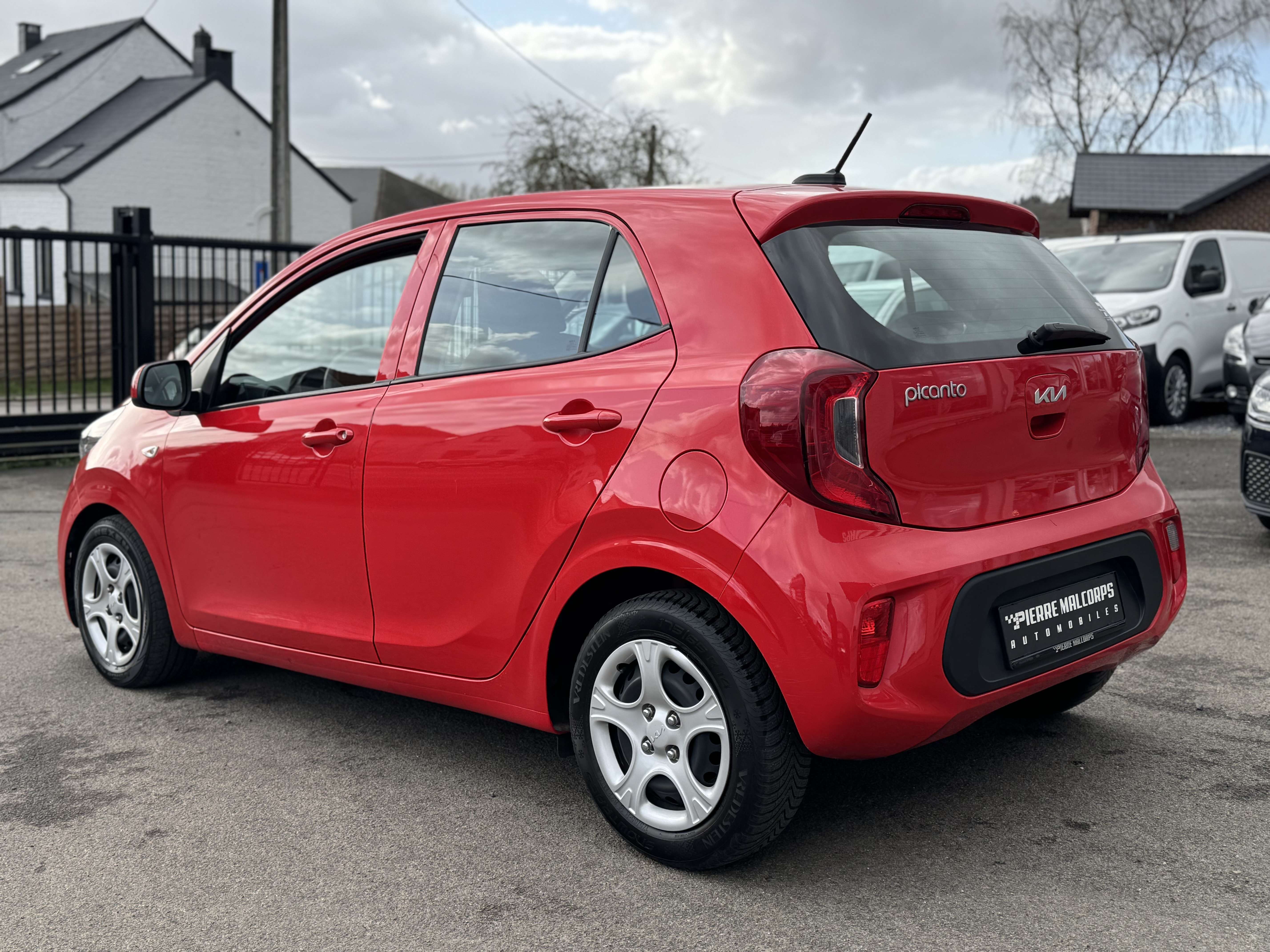Kia Picanto 1.0i Pure ISG / 6D / BLUETOOTH / AIRCO / 5 PORTES