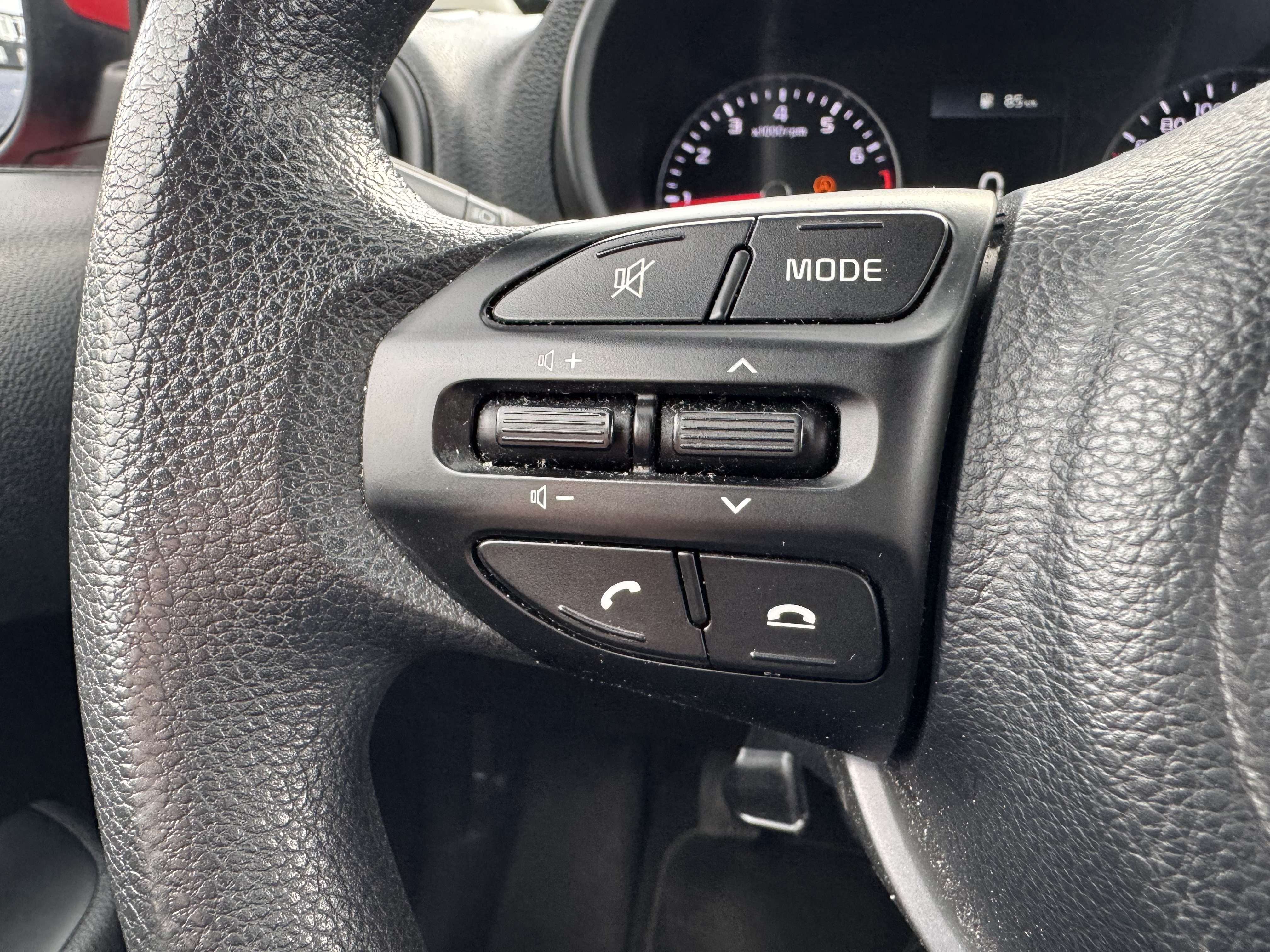 Kia Picanto 1.0i Pure ISG / 6D / BLUETOOTH / AIRCO / 5 PORTES