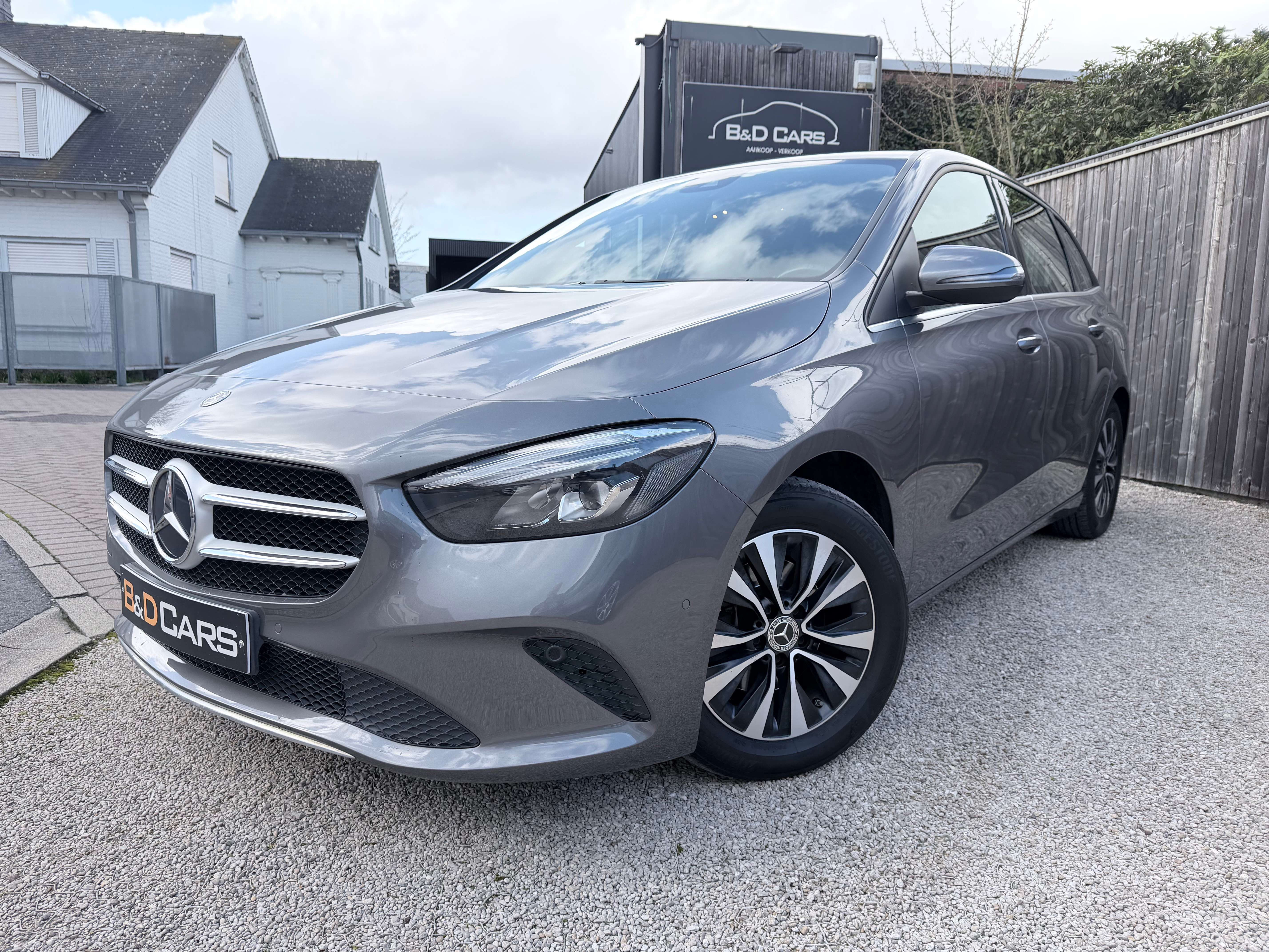 Mercedes-Benz B 180 d HALF-LEDER/ZETELVERW./CAMERAFULL-LED/SAFETY