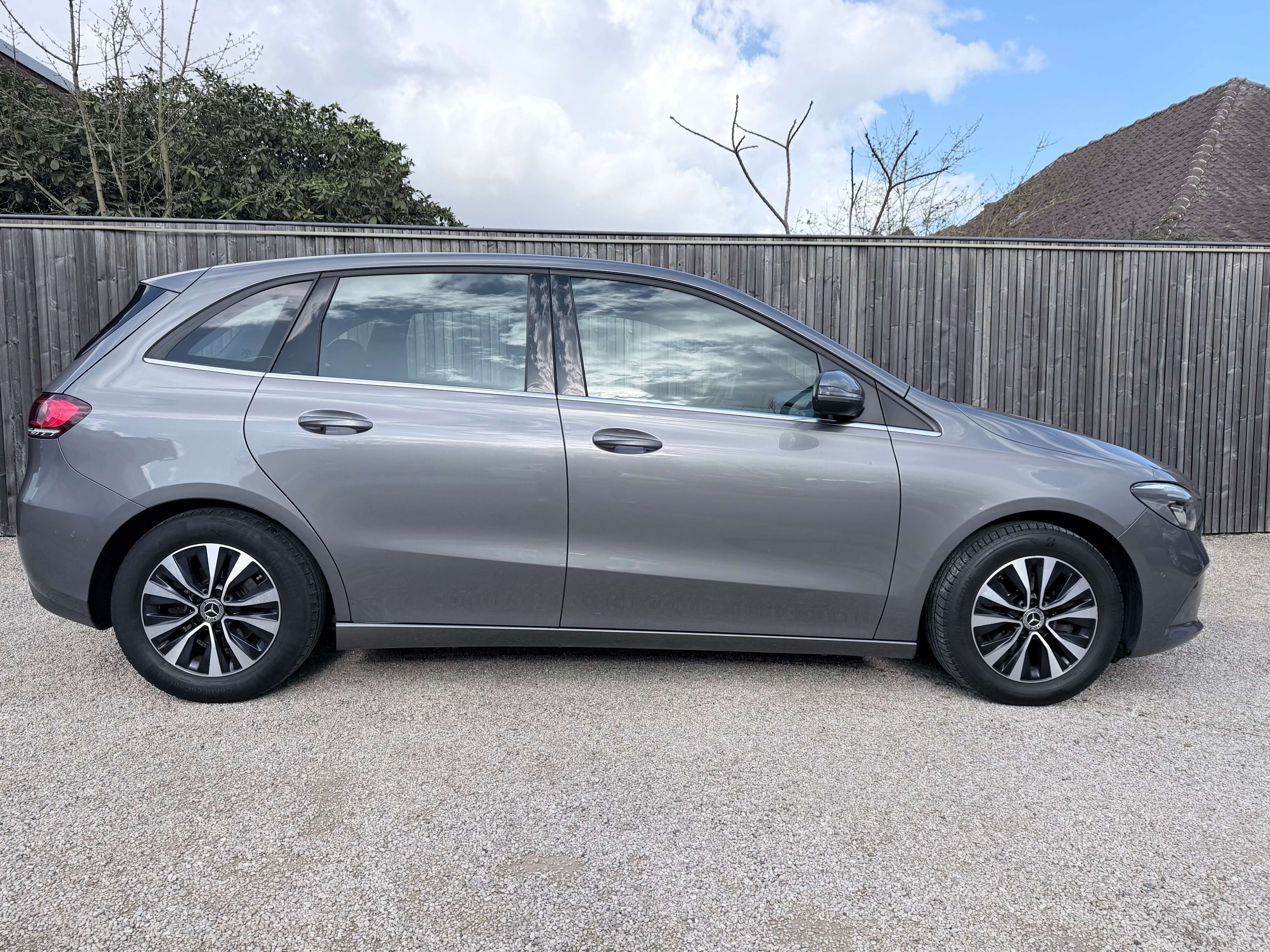 Mercedes-Benz B 180 d HALF-LEDER/ZETELVERW./CAMERAFULL-LED/SAFETY