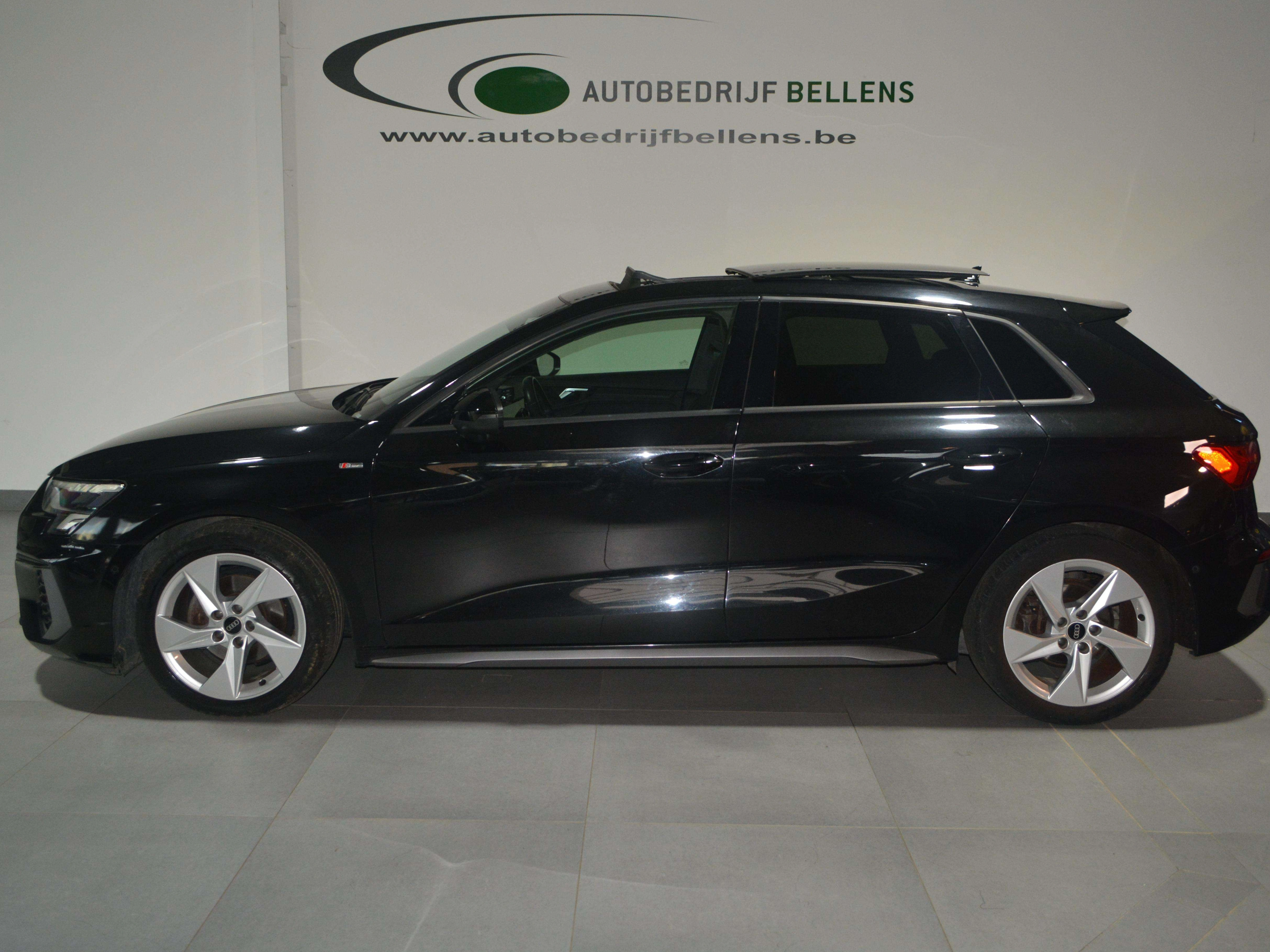 Audi A3 A3 Sportback 35 TFSI S line S tronic LEDER / PANO / S-LINE
