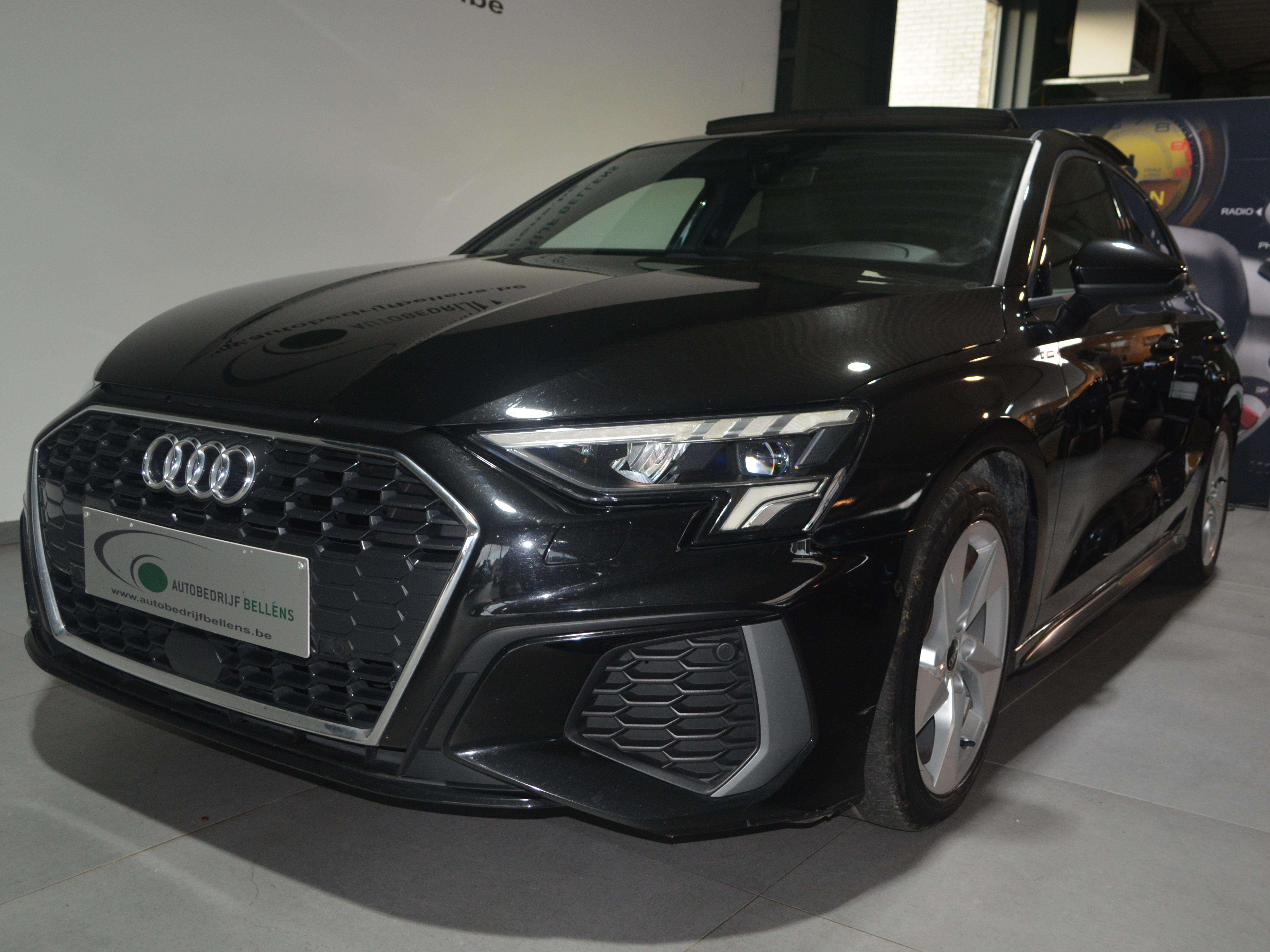 Audi A3 A3 Sportback 35 TFSI S line S tronic LEDER / PANO / S-LINE