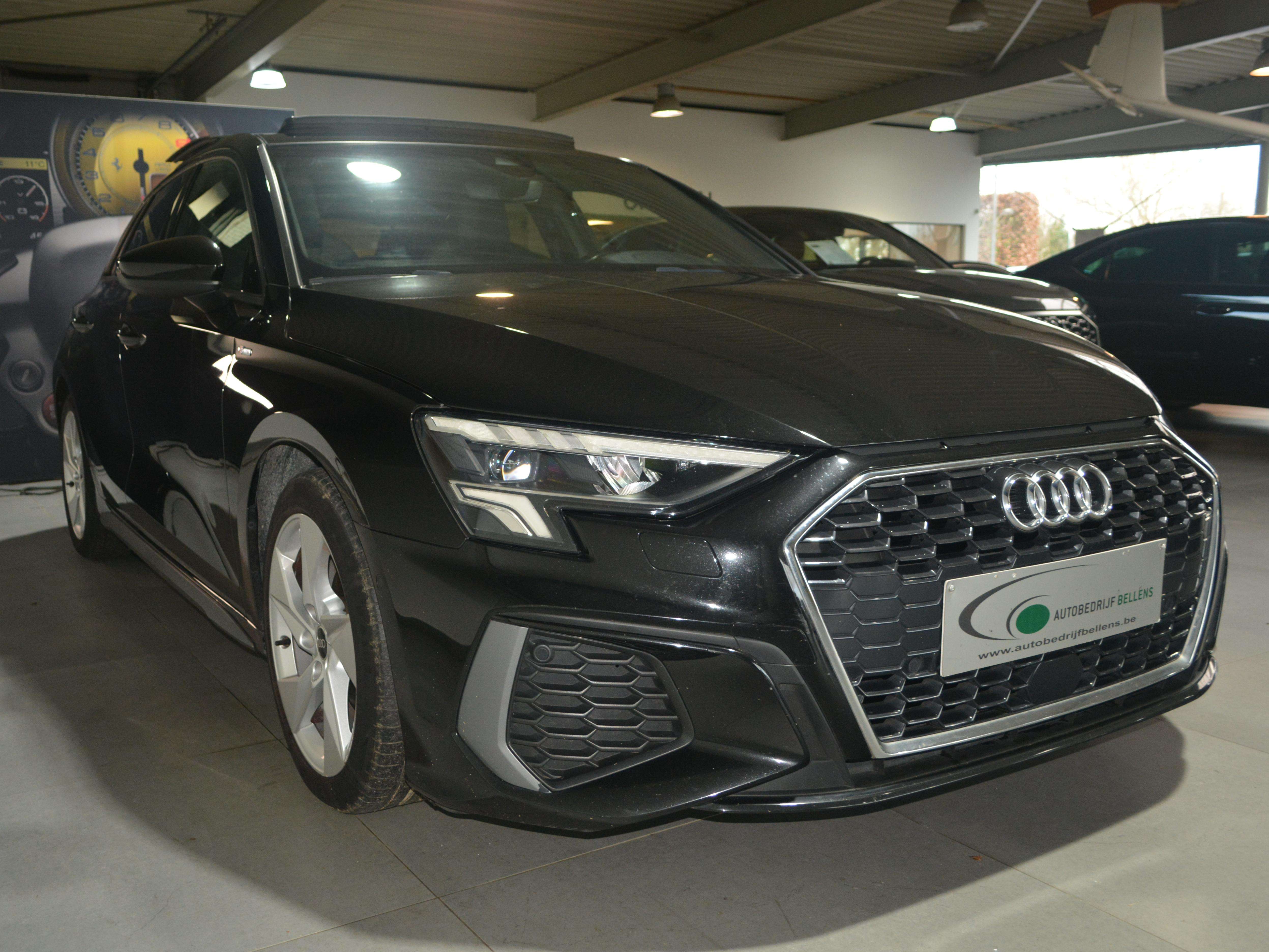 Audi A3 A3 Sportback 35 TFSI S line S tronic LEDER / PANO / S-LINE
