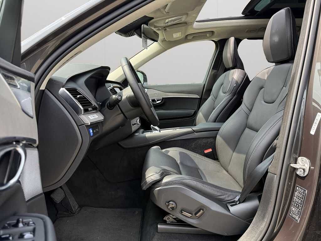 Volvo XC90 XC90 Recharge Ultimate, T8 AWD Plug-in Hybrid, Elektrisch/Benzin, Bright, 7 Sitz